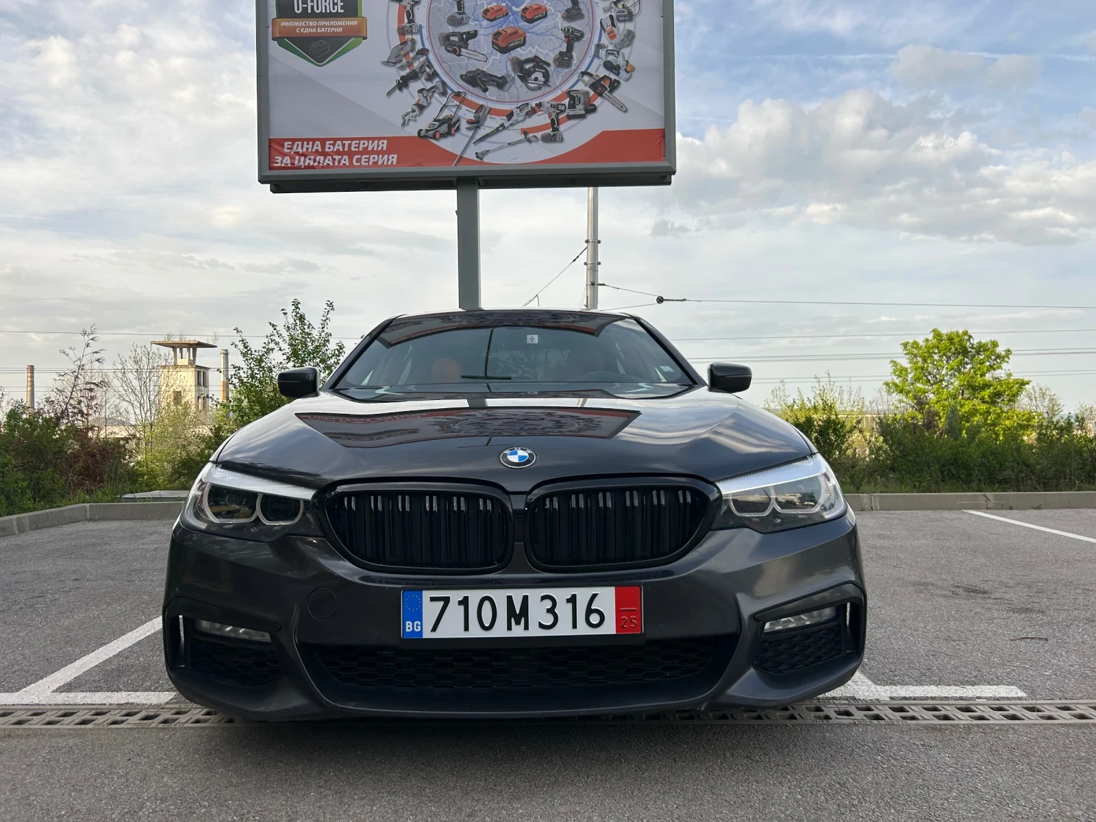 BMW 540 XI M-PACK ЧИСТ КАРФАКС 123000KM GESTURE/H & K - изображение 3