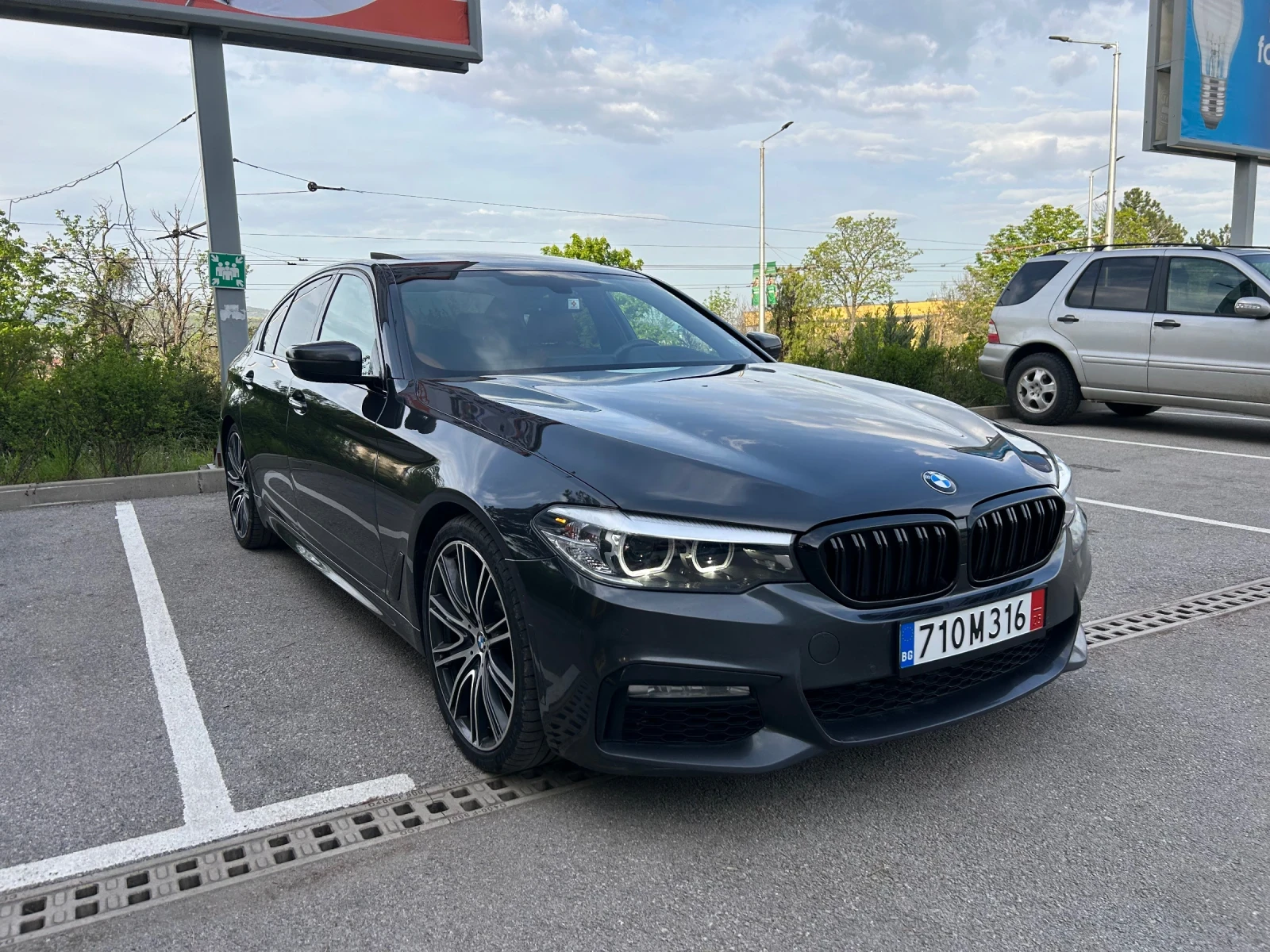 BMW 540 XI M-PACK ЧИСТ КАРФАКС 123000KM GESTURE/H & K - изображение 4