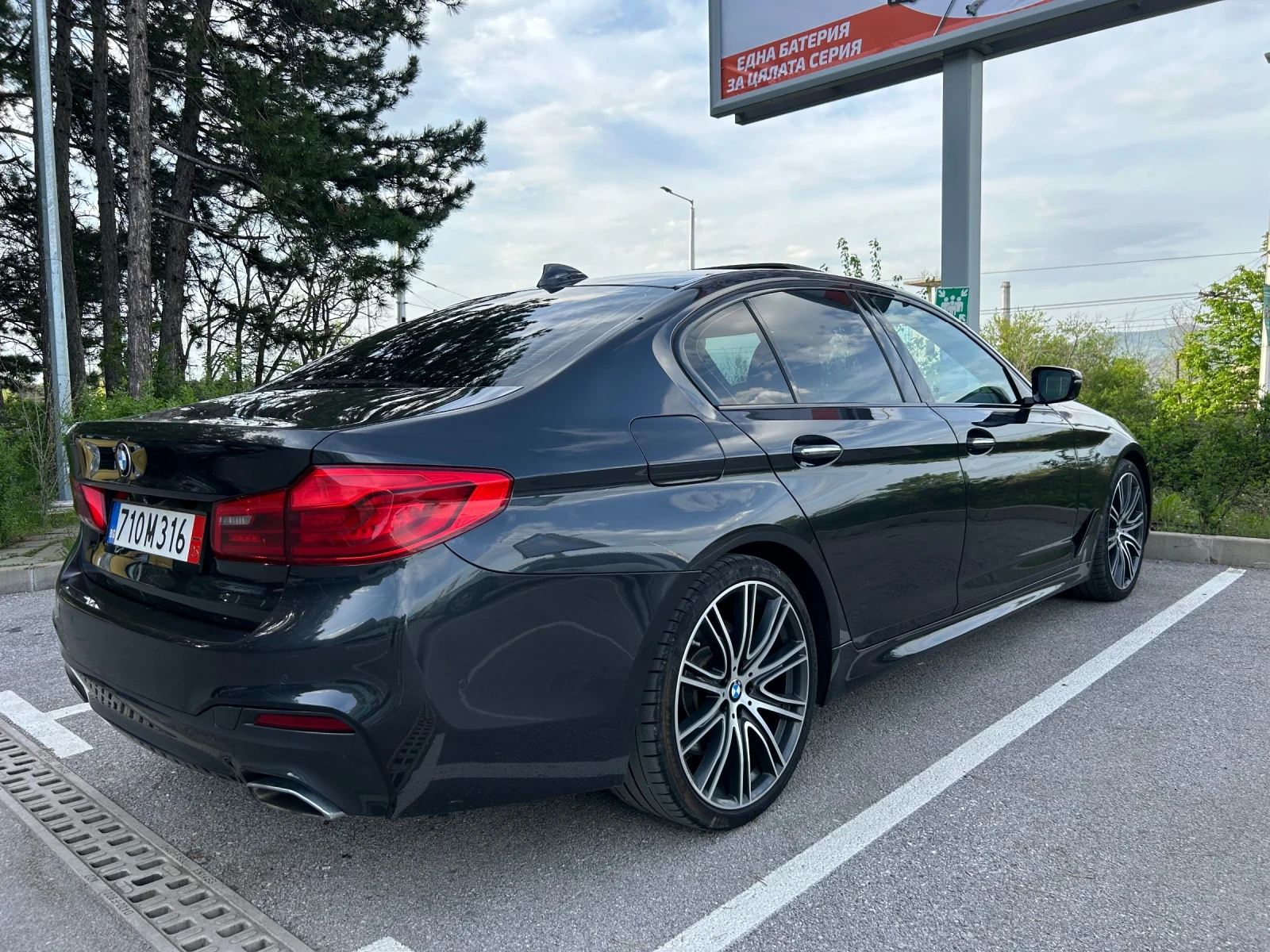 BMW 540 XI M-PACK ЧИСТ КАРФАКС 123000KM GESTURE/H & K - изображение 7