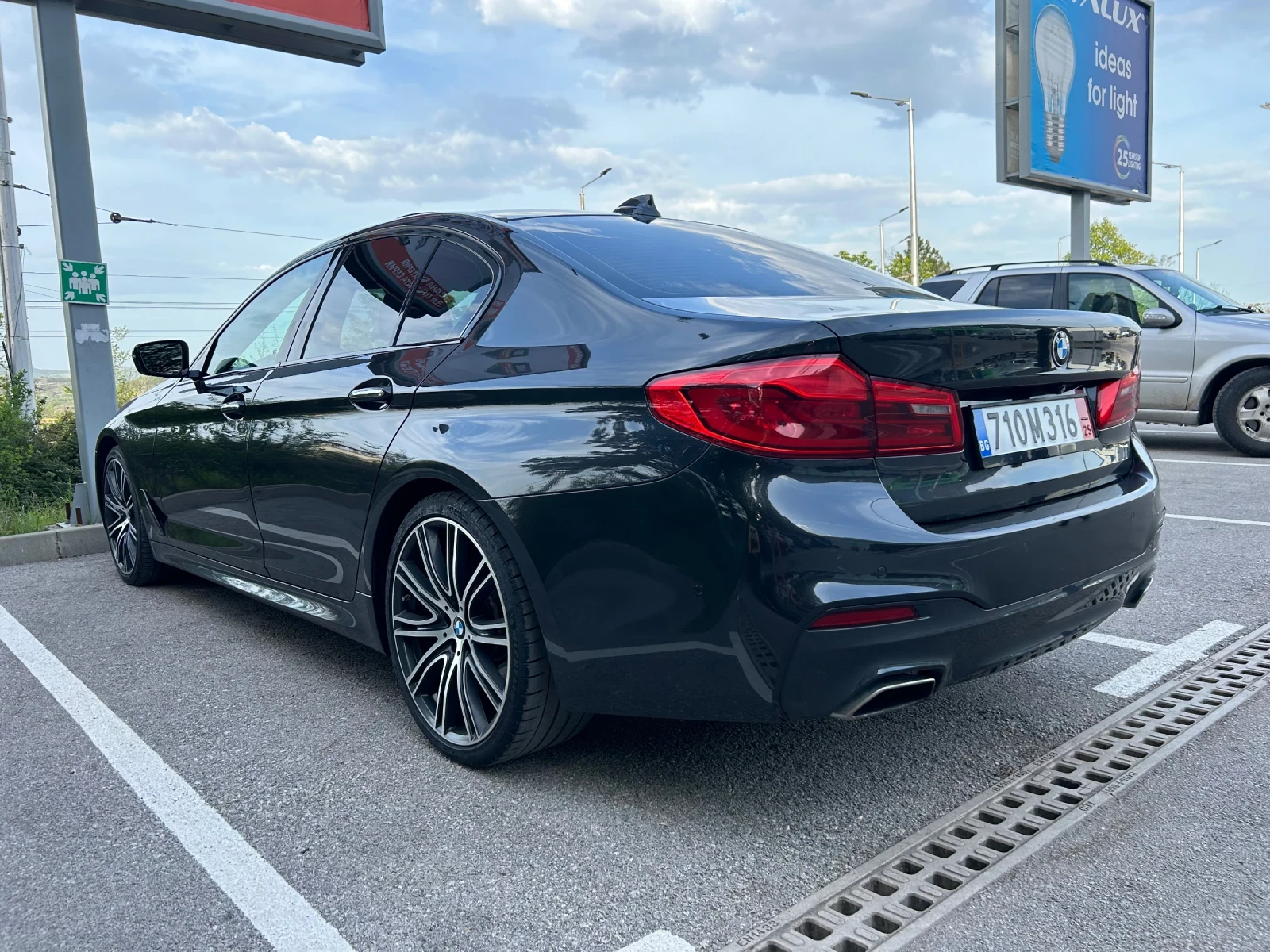 BMW 540 XI M-PACK ЧИСТ КАРФАКС 123000KM GESTURE/H & K - изображение 5