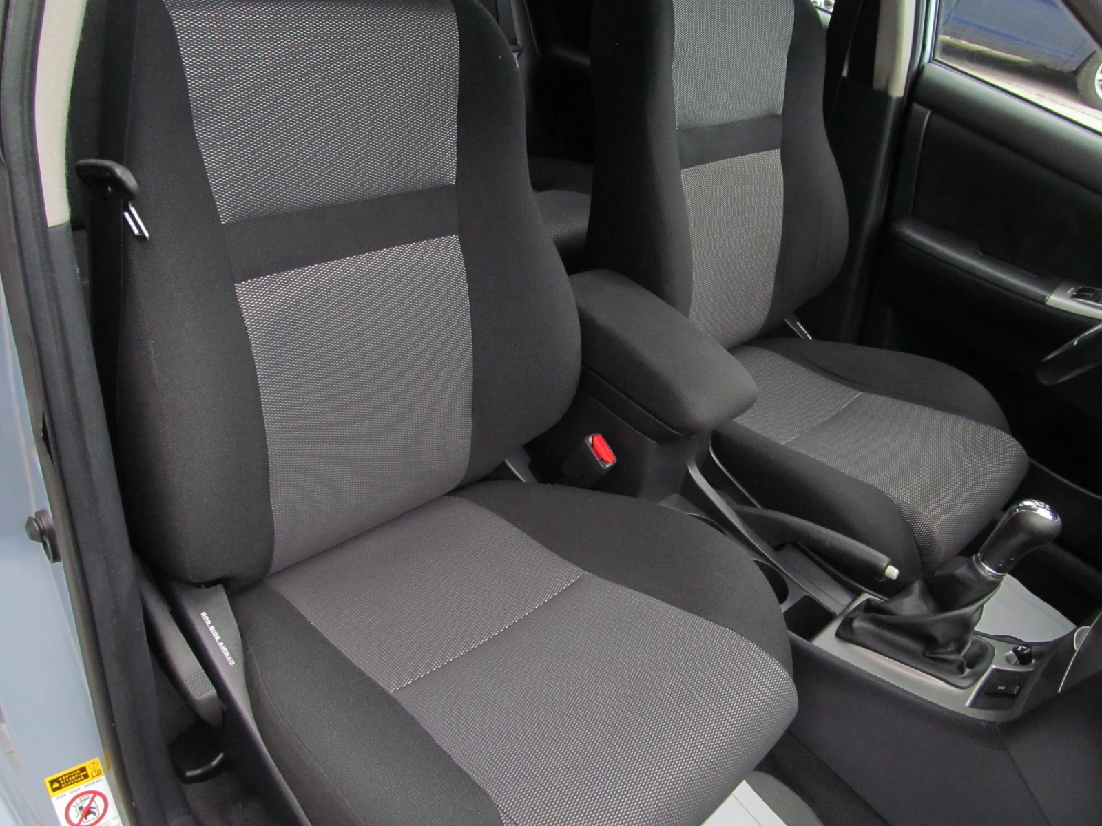 Toyota Corolla 1.4D-4D/SPORT/FACELIFT - изображение 8