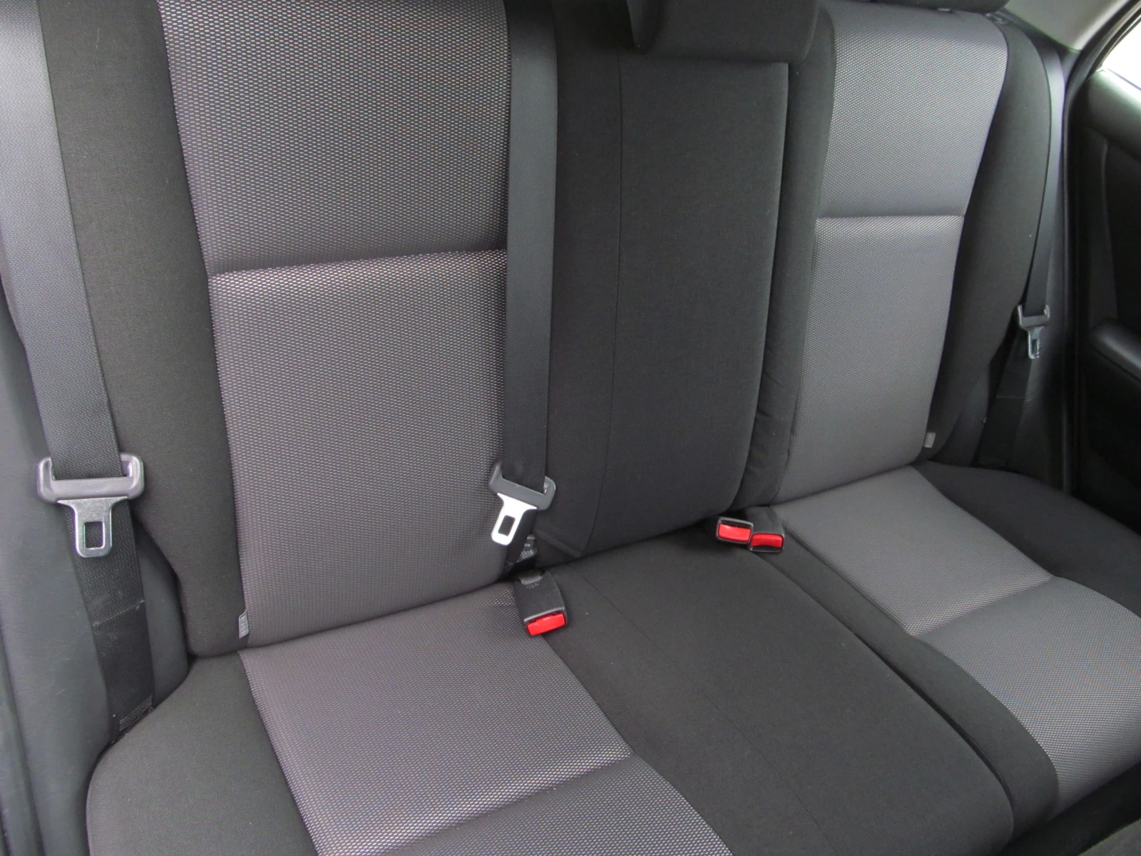 Toyota Corolla 1.4D-4D/SPORT/FACELIFT - изображение 10