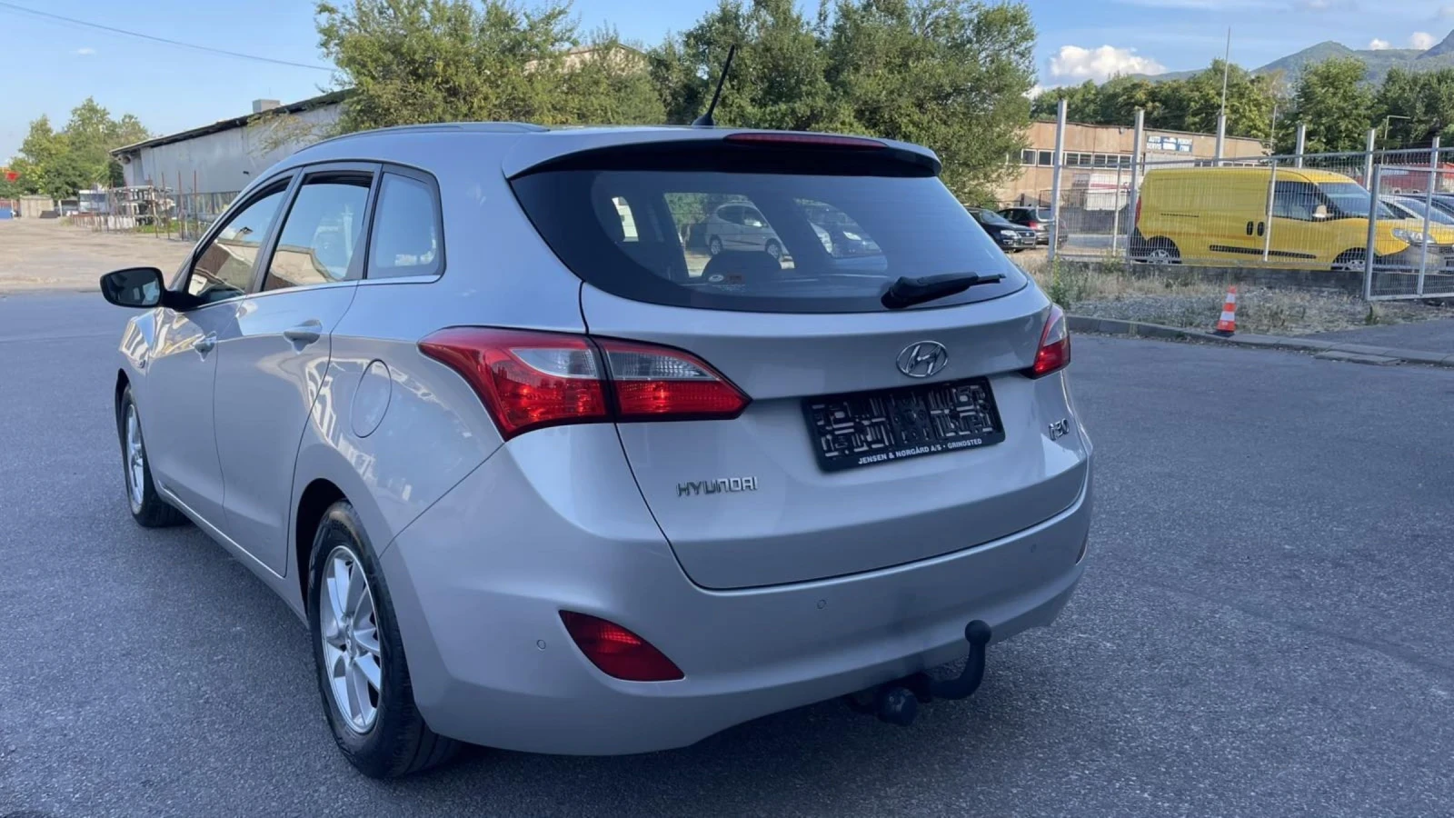 Hyundai I30 1.6CRDI AVT. KLI .NAVI - изображение 4