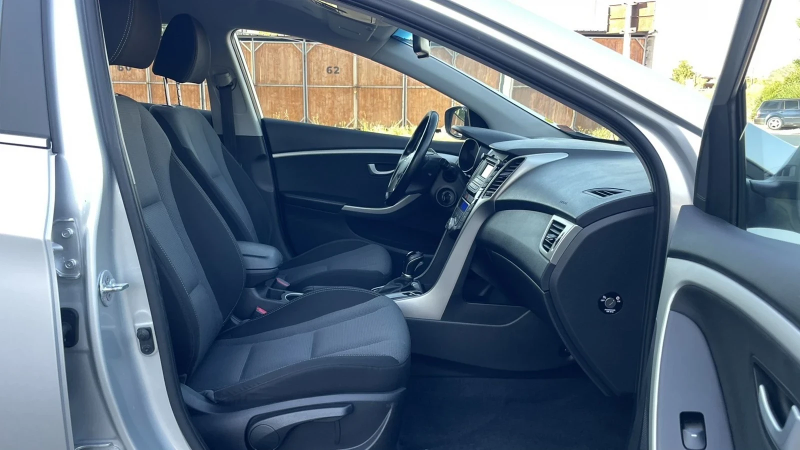 Hyundai I30 1.6CRDI AVT. KLI  | Mobile.bg   12