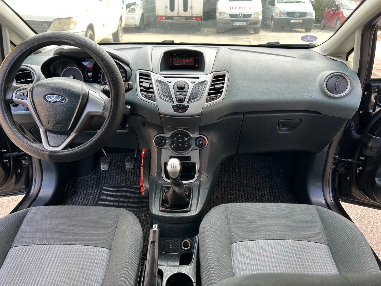 Ford Fiesta 1.25i БЕНЗИН - изображение 10