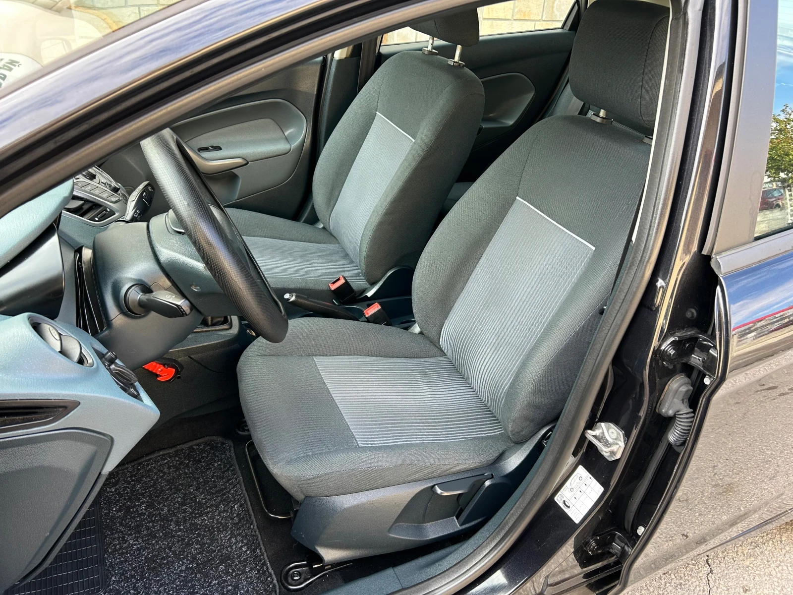 Ford Fiesta 1.25i  | Mobile.bg   11