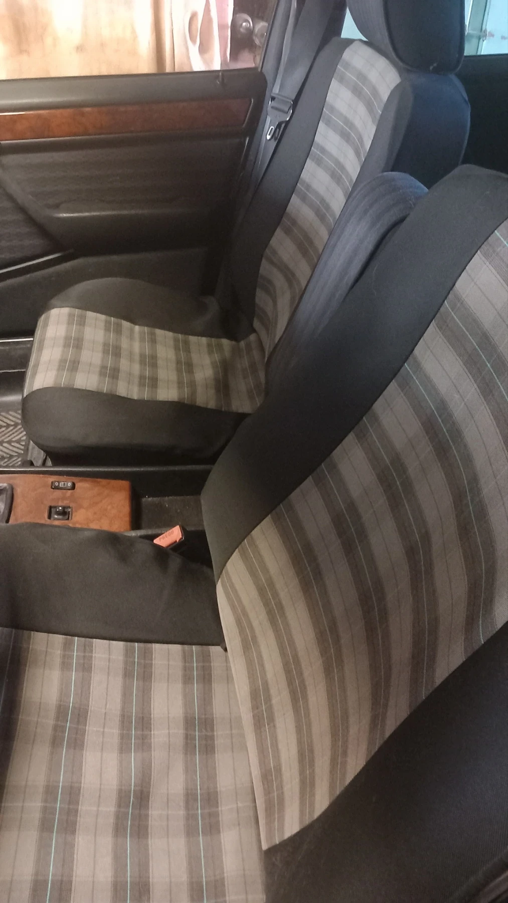 Mercedes-Benz E 200 | Mobile.bg   4