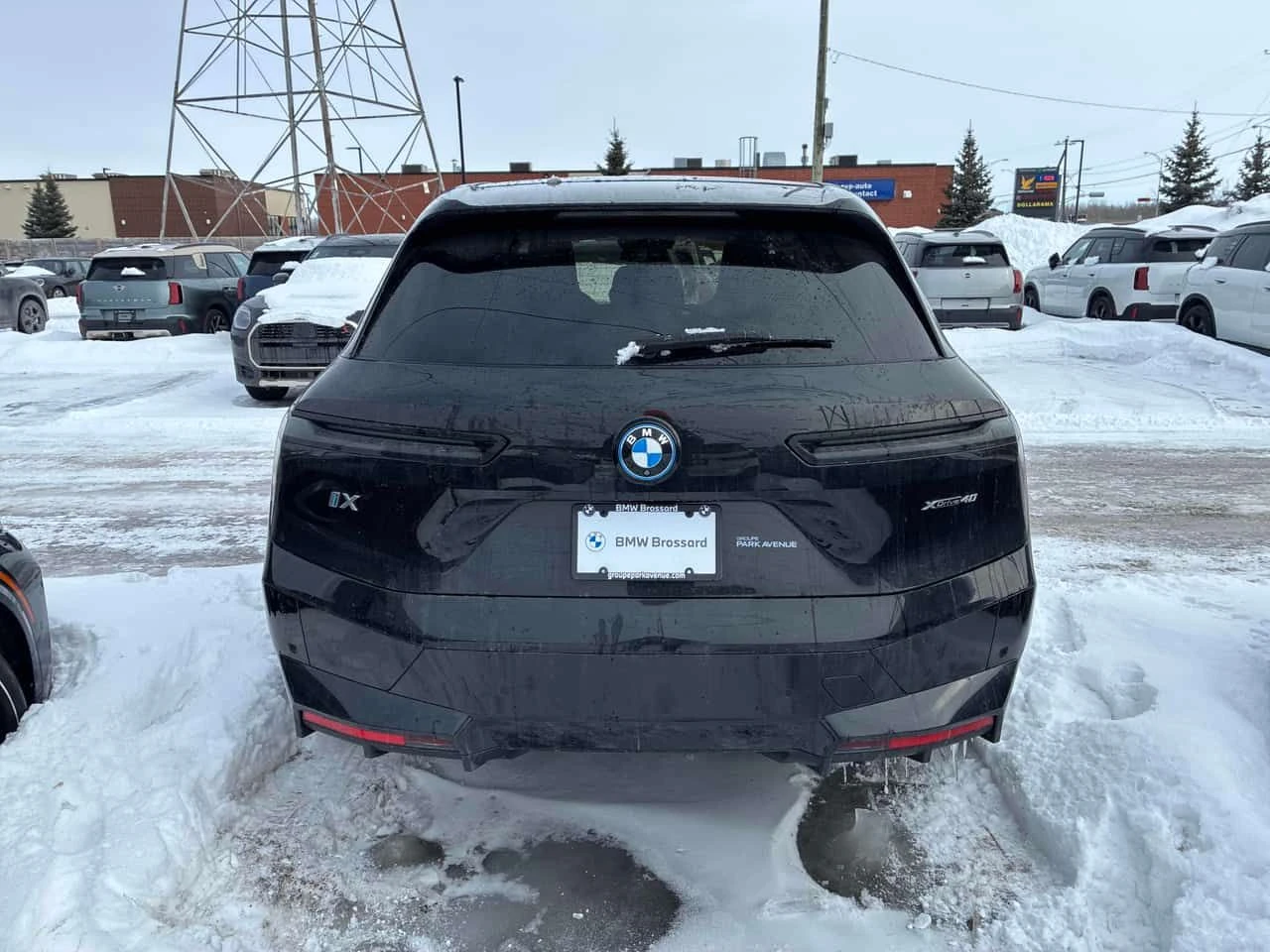 BMW iX xDrive40/H/K/PANO/360/ПРЕДСТАВИТЕЛСТВО НА BMW, снимка 5 - Автомобили и джипове - 53845091