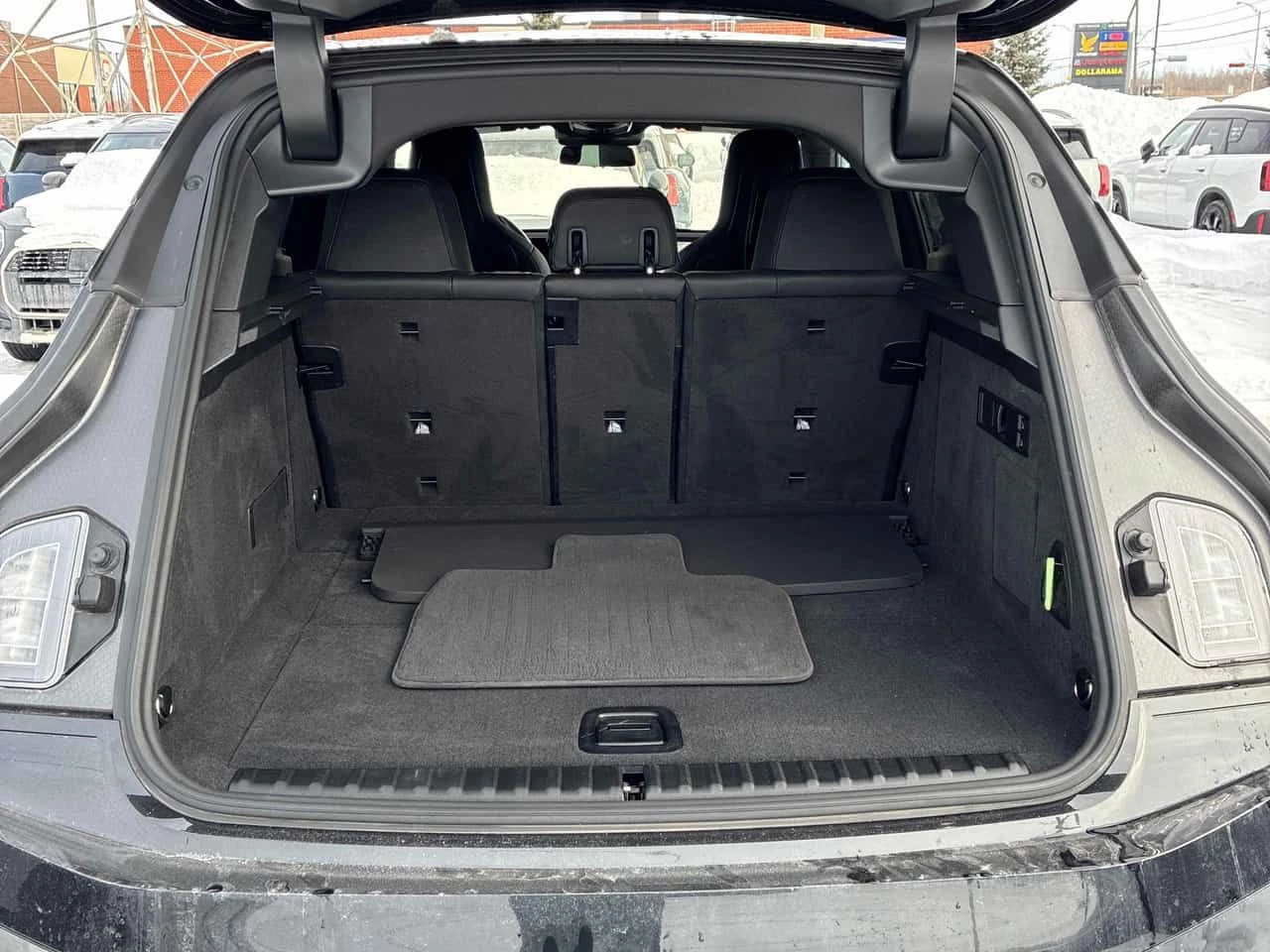 BMW iX xDrive40/H/K/PANO/360/ПРЕДСТАВИТЕЛСТВО НА BMW, снимка 11 - Автомобили и джипове - 53845091