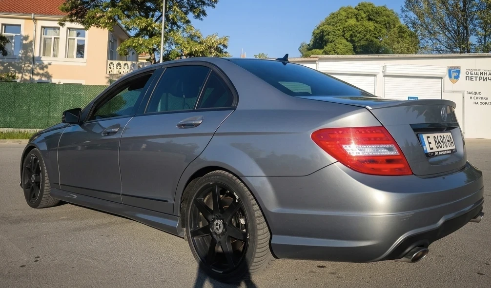 Mercedes-Benz C 300 4matic, снимка 4 - Автомобили и джипове - 54246952