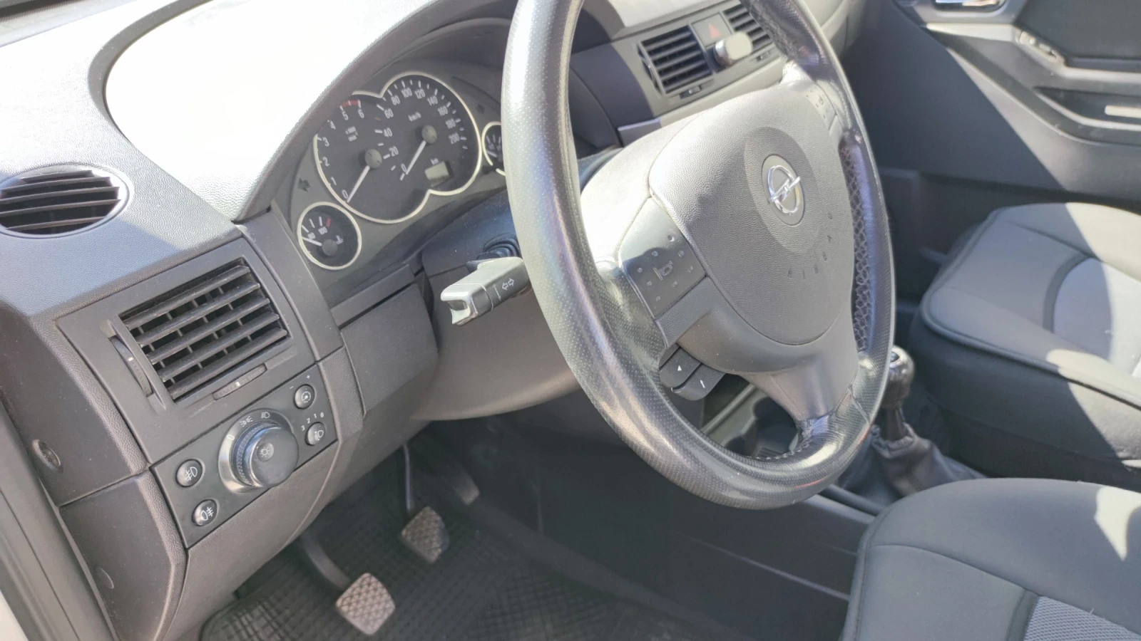 Opel Meriva, снимка 2 - Автомобили и джипове - 54324566