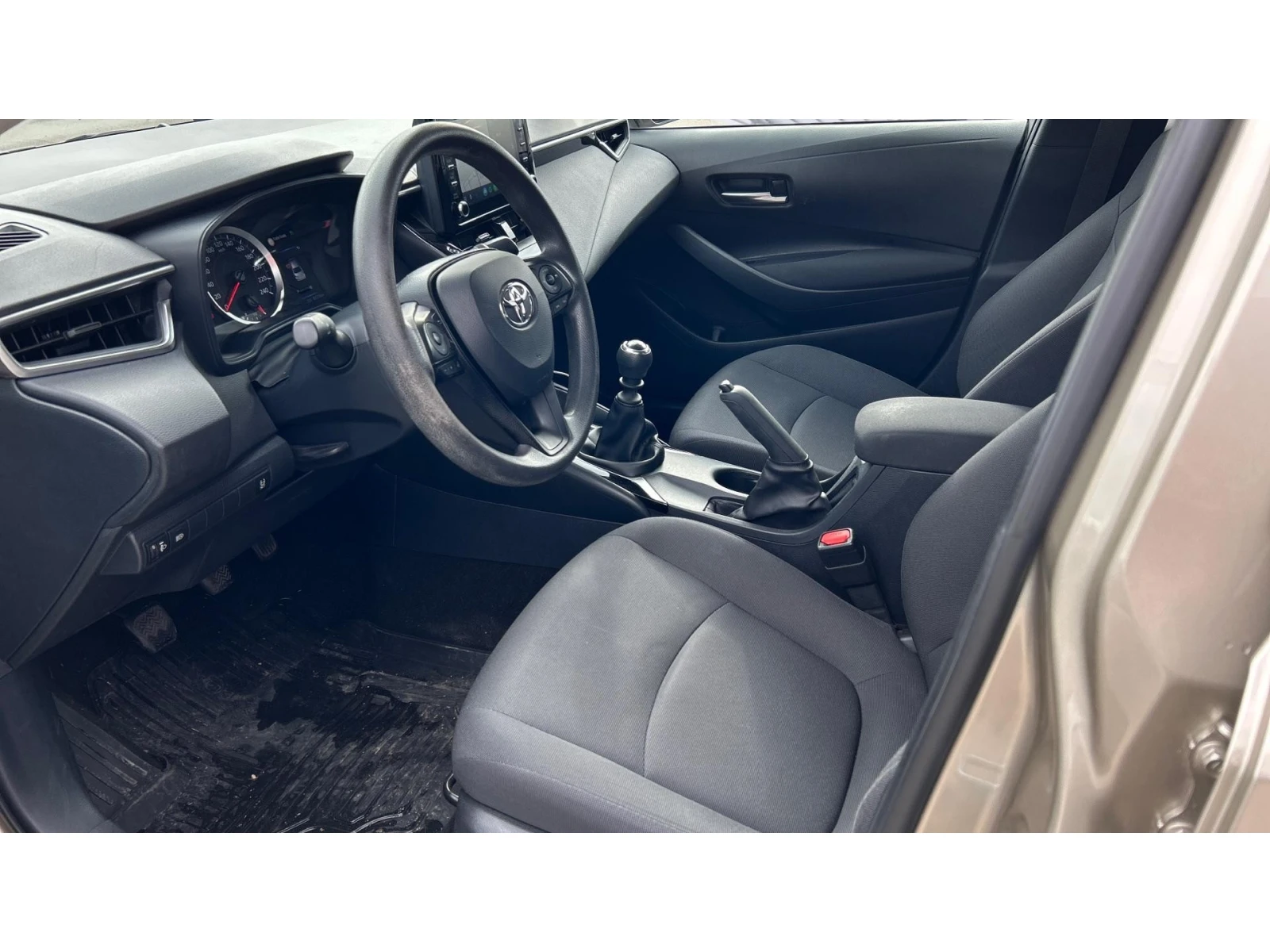 Toyota Corolla 1.5i M/T, Месечна вноска от 227  , снимка 10 - Автомобили и джипове - 54387201
