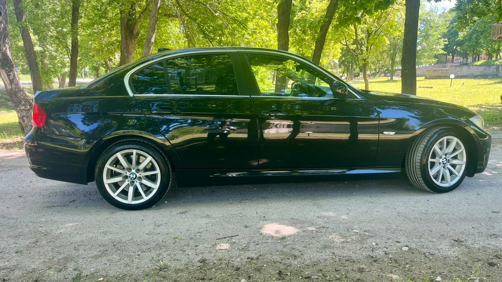 BMW 330 330 xdrive, снимка 3 - Автомобили и джипове - 54572472