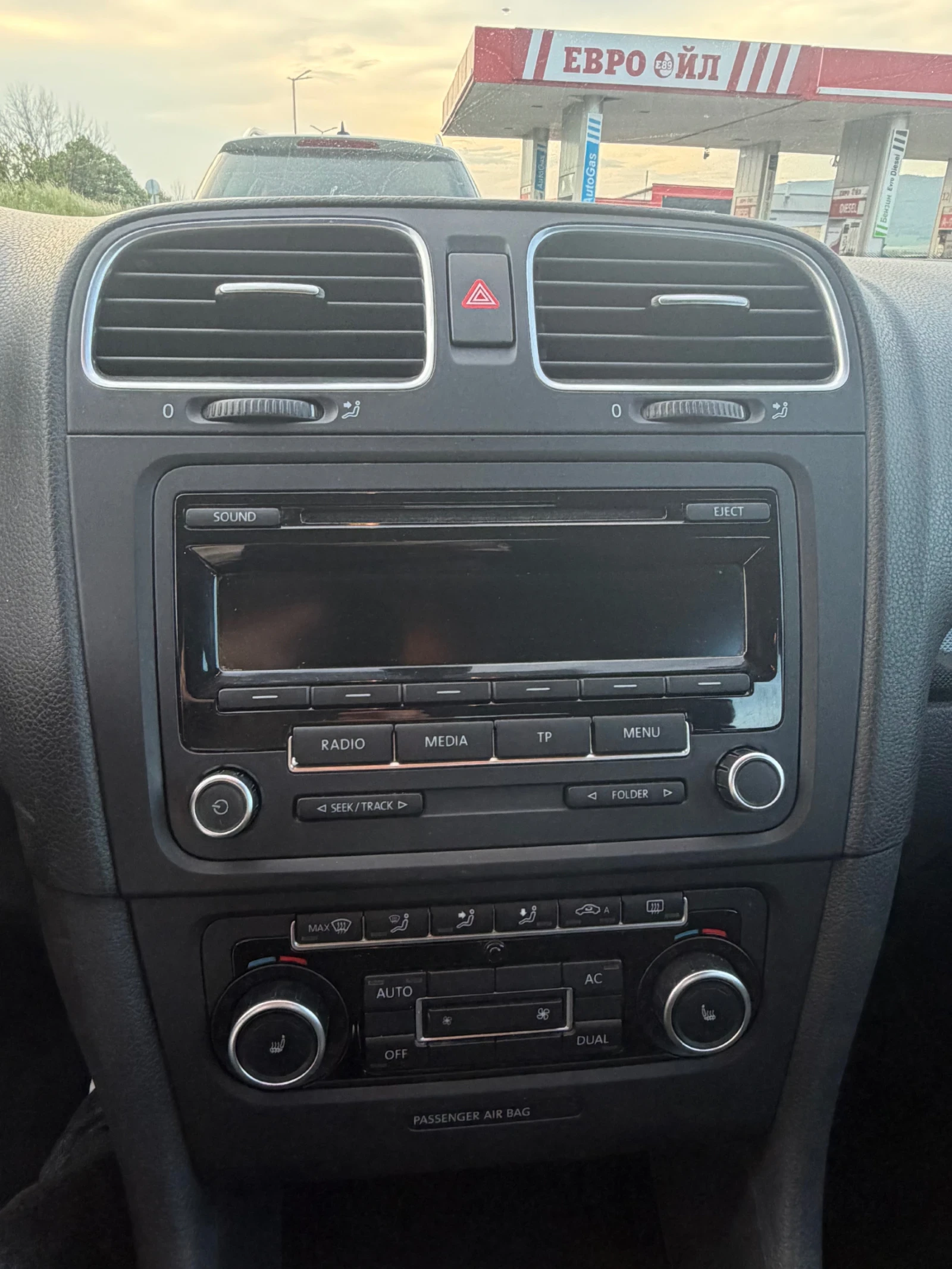 VW Golf, снимка 5 - Автомобили и джипове - 54663636