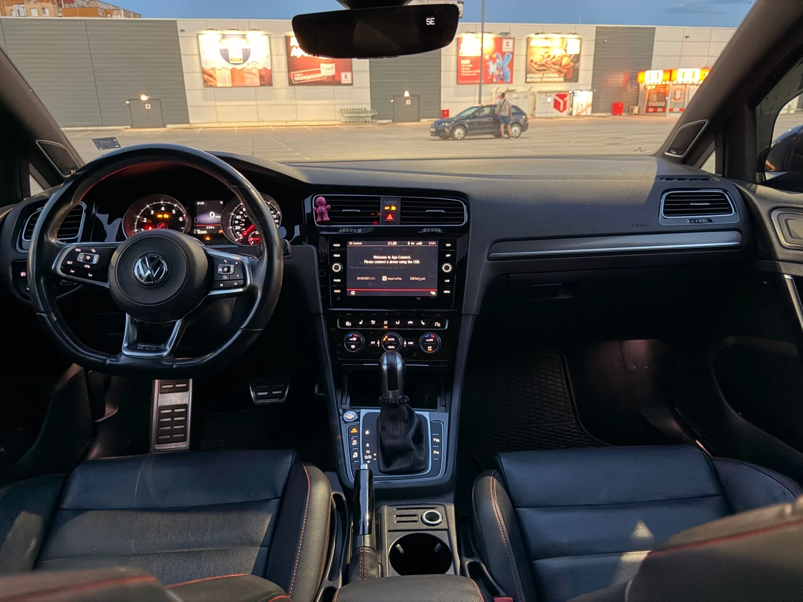VW Golf 7.5 GTI PERFORMANCE 2.0 DSG TSI, снимка 8 - Автомобили и джипове - 54983036