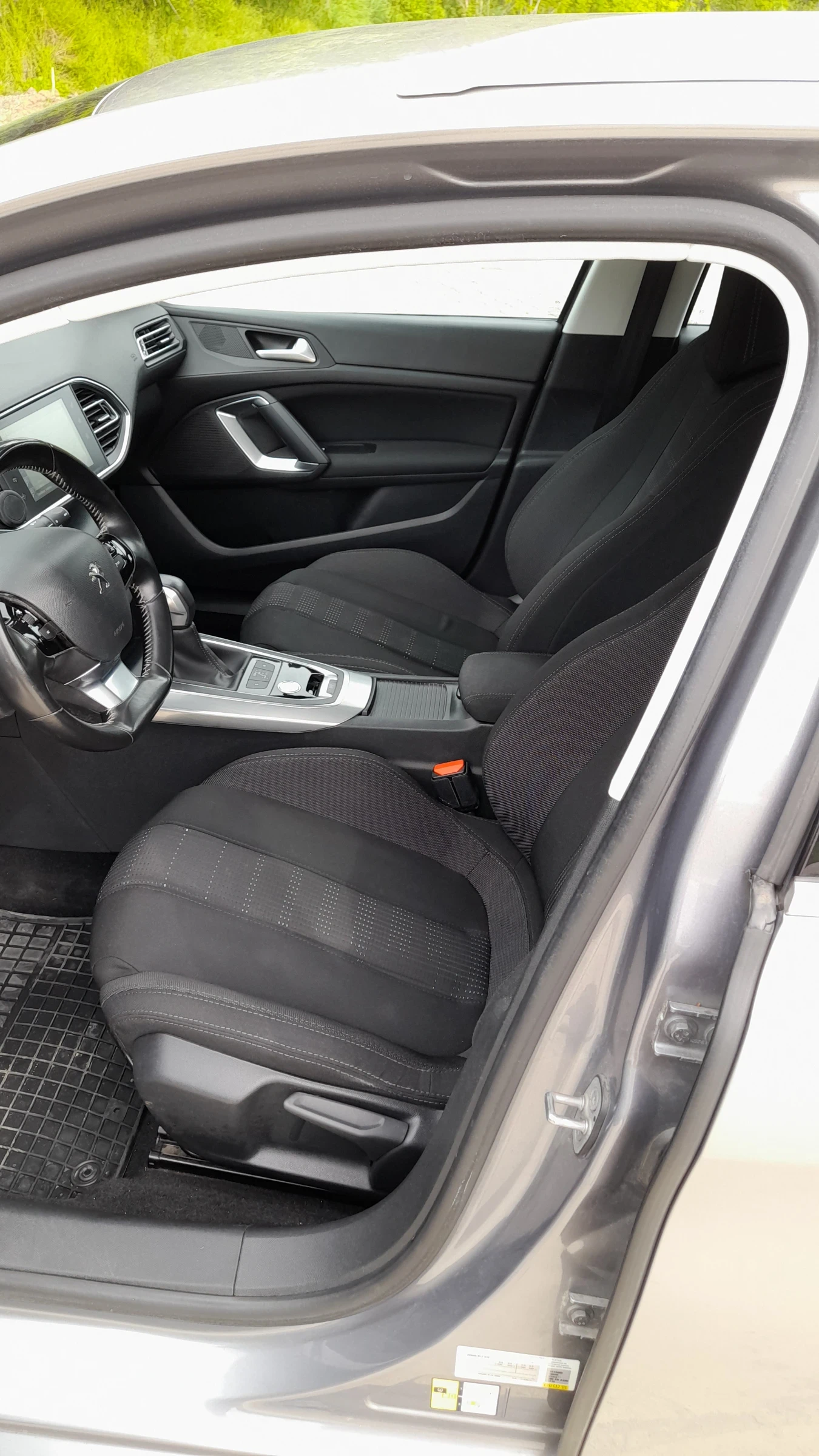 Peugeot 308 2.0HDI.avtomat., снимка 11 - Автомобили и джипове - 55064062