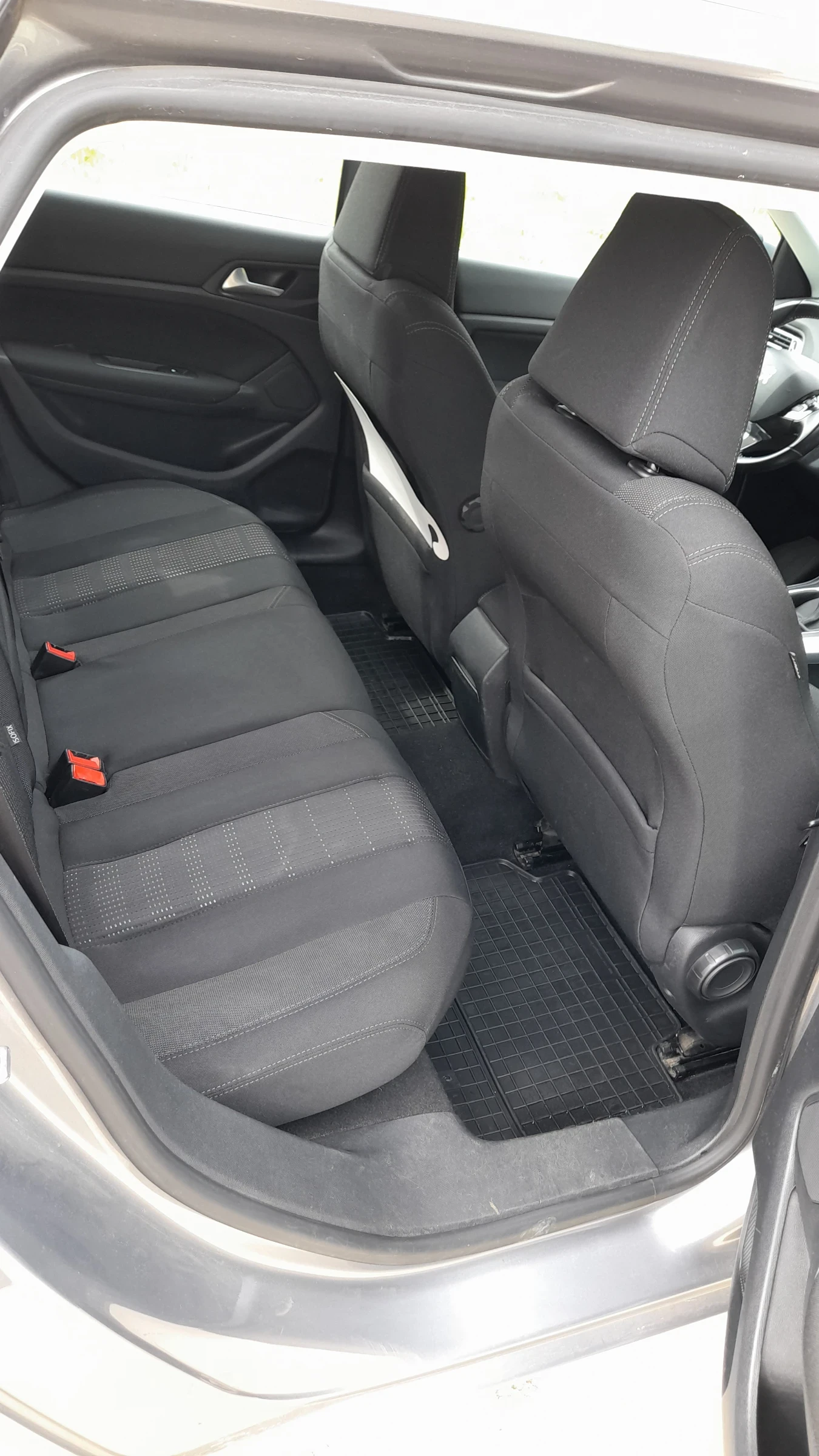 Peugeot 308 2.0HDI.avtomat., снимка 9 - Автомобили и джипове - 55064062