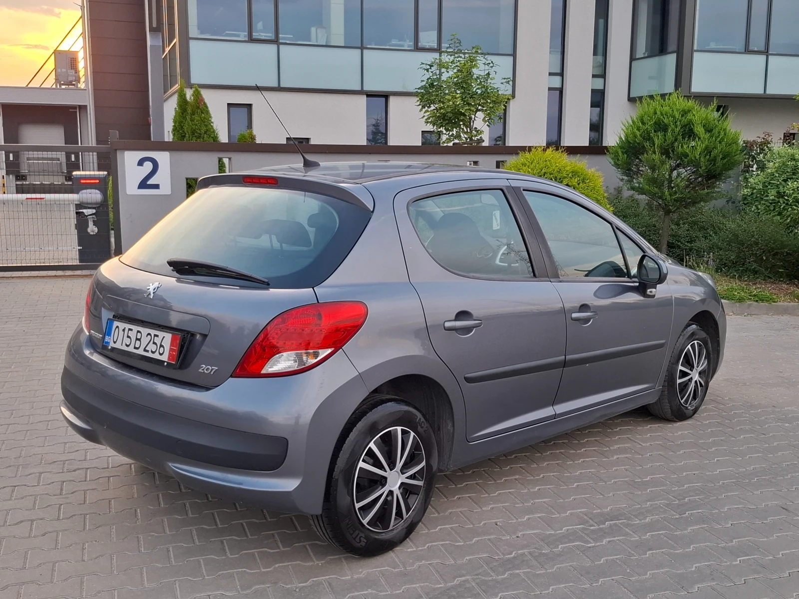Peugeot 207 1.4I* (75кс)* FACELIFT* НОВ ВНОС* , снимка 12 - Автомобили и джипове - 55319212
