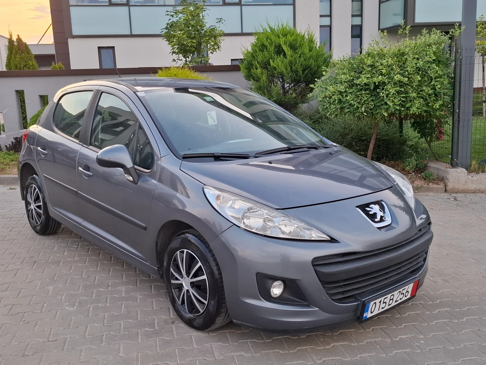Peugeot 207 1.4I* (75кс)* FACELIFT* НОВ ВНОС* , снимка 9 - Автомобили и джипове - 55319212