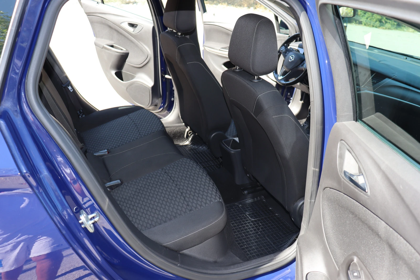 Opel Astra Sport Tourer 1.6 CDTI, снимка 10 - Автомобили и джипове - 55527416