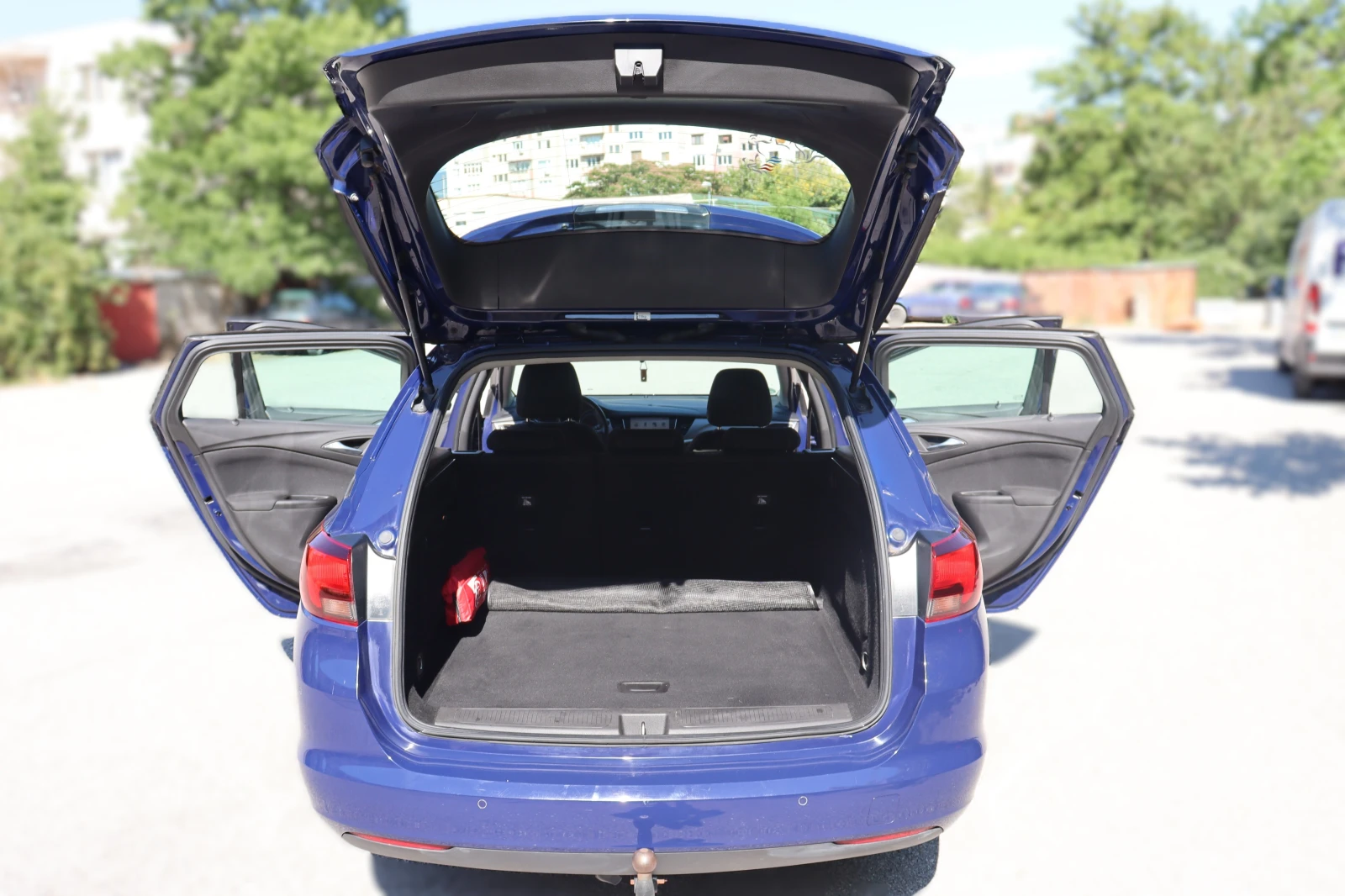 Opel Astra Sport Tourer 1.6 CDTI, снимка 8 - Автомобили и джипове - 55527416