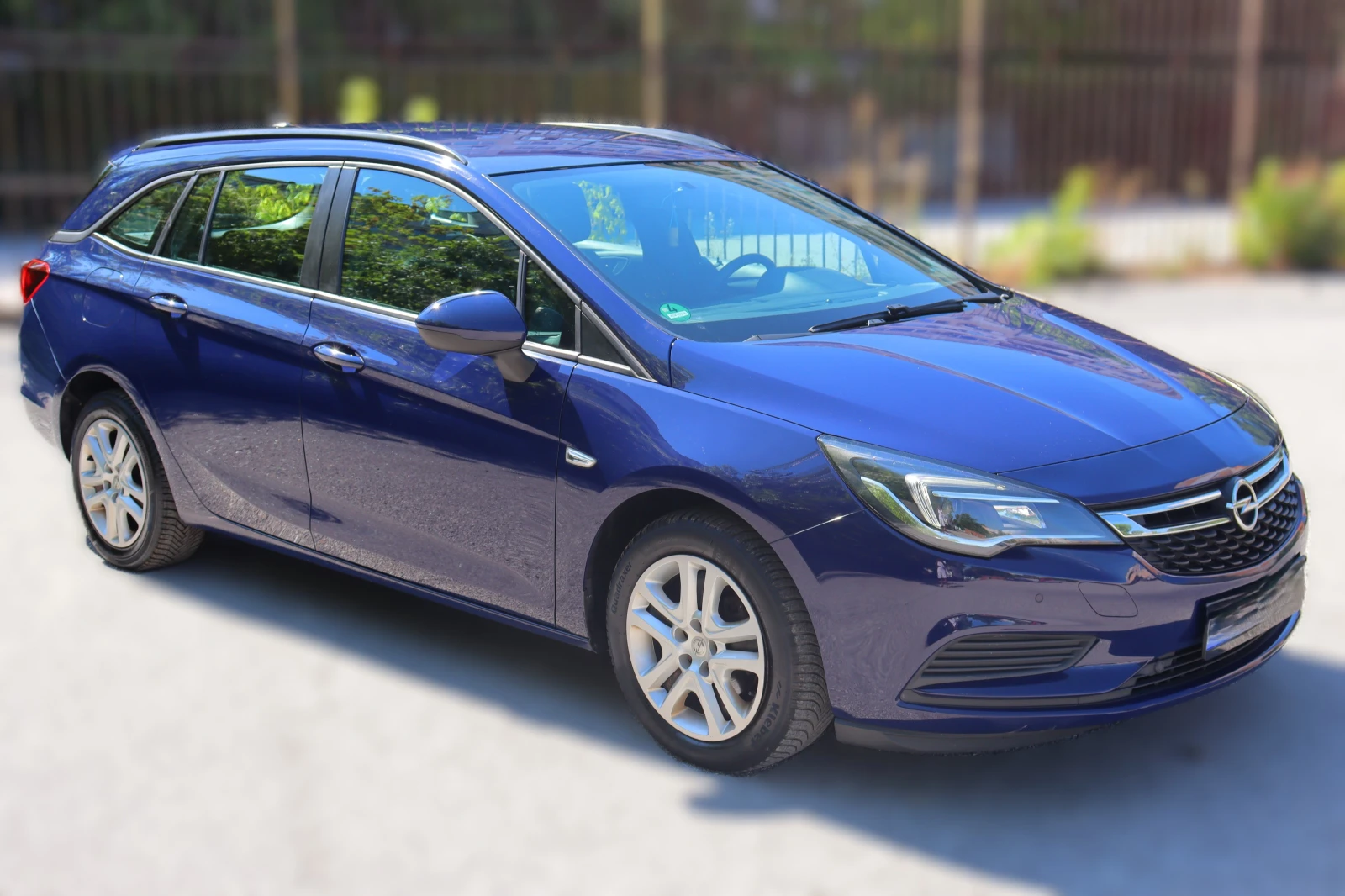 Opel Astra Sport Tourer 1.6 CDTI, снимка 5 - Автомобили и джипове - 55527416