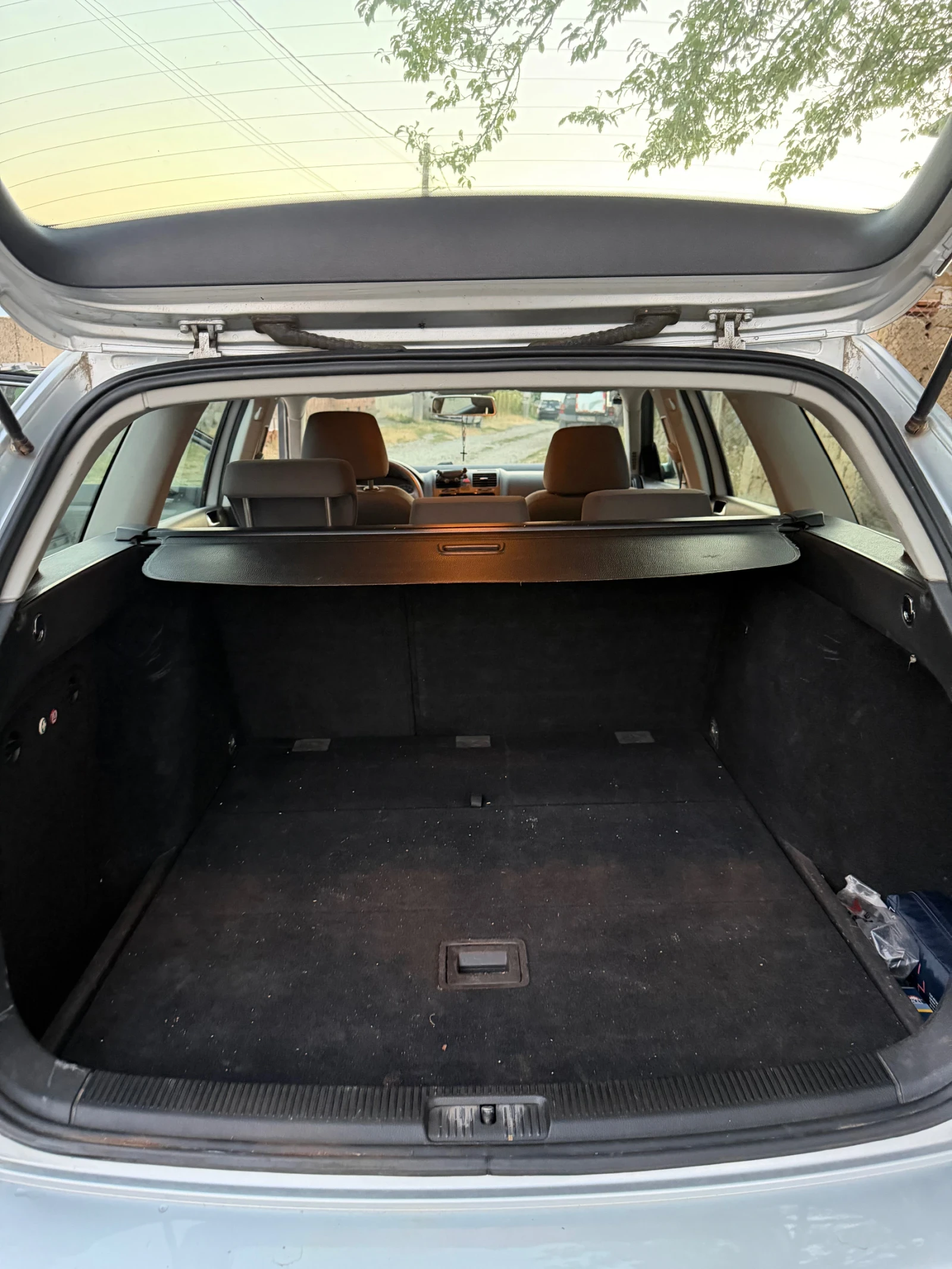 VW Golf 1.9tdi комби, снимка 11 - Автомобили и джипове - 55630884