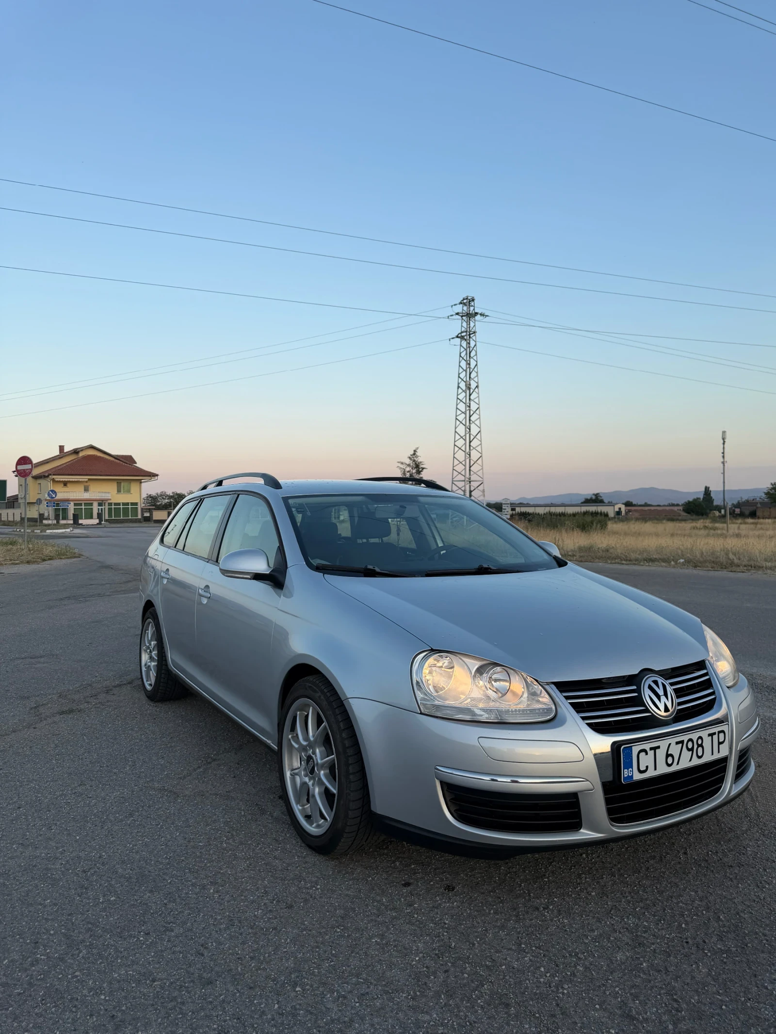 VW Golf 1.9tdi комби, снимка 2 - Автомобили и джипове - 55630884