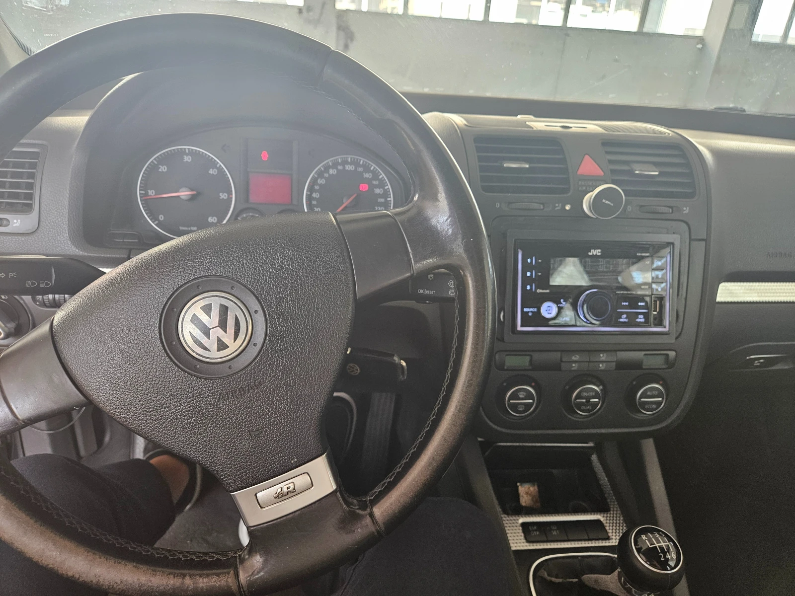 VW Golf 2.0TDI, ЕДНОВАЛОВ, снимка 13 - Автомобили и джипове - 55801668
