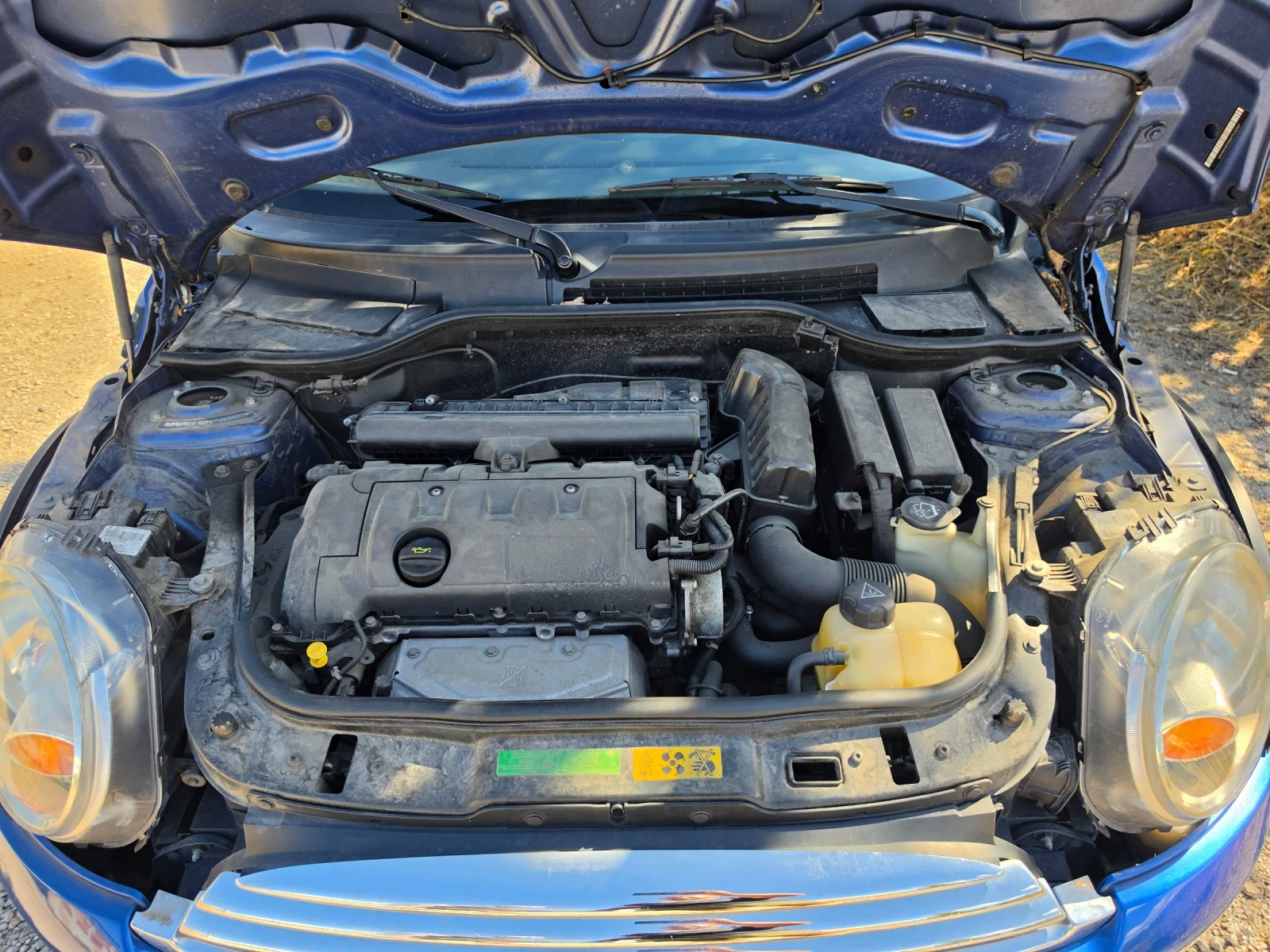 Mini One 6 Скорости, снимка 14 - Автомобили и джипове - 55952592