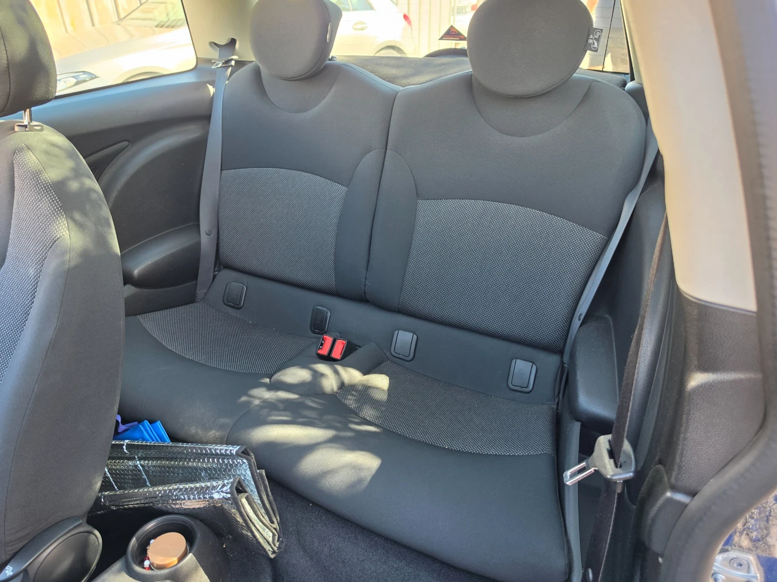 Mini One 6 Скорости, снимка 13 - Автомобили и джипове - 55952592
