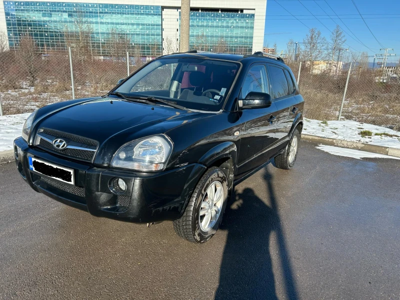 Hyundai Tucson 2.0 I , снимка 3 - Автомобили и джипове - 48630645