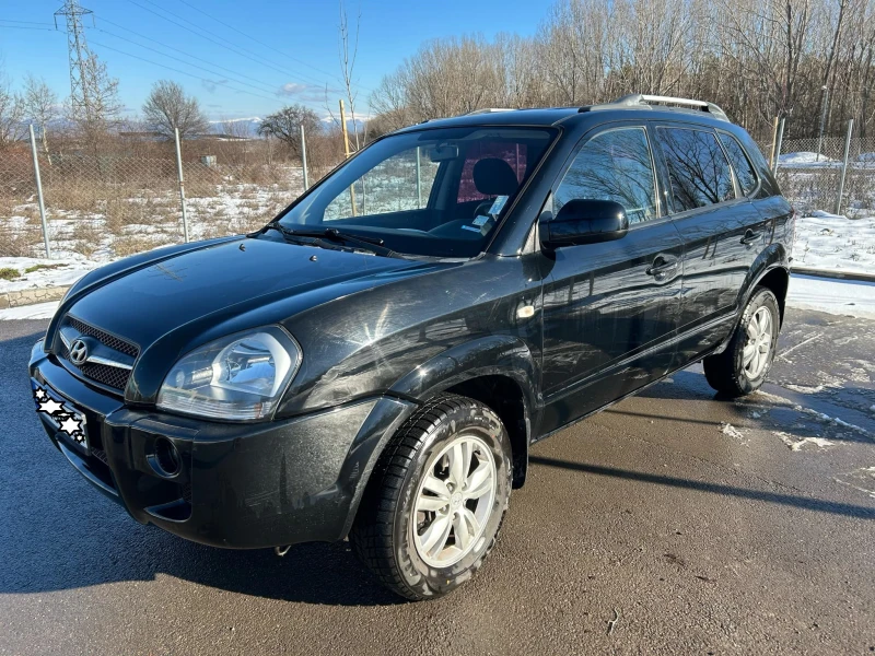 Hyundai Tucson 2.0 I , снимка 8 - Автомобили и джипове - 48630645