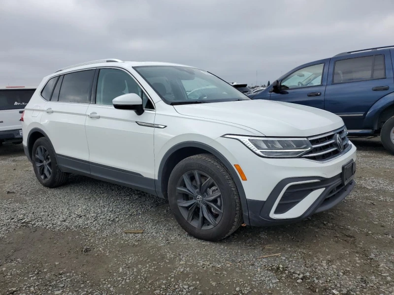 VW Tiguan 2.0* Обдух* Диг.табло* CarPlay* Дистроник* Пано* , снимка 3 - Автомобили и джипове - 48748504