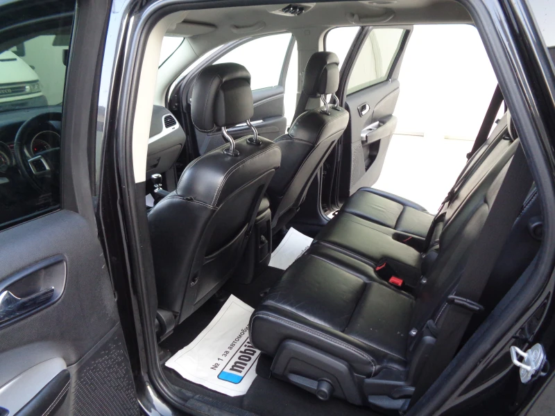 Fiat Freemont 2.0-16VmJET-LOUNGE-140-NAVI-KOJA-LIZING, снимка 11 - Автомобили и джипове - 52073065