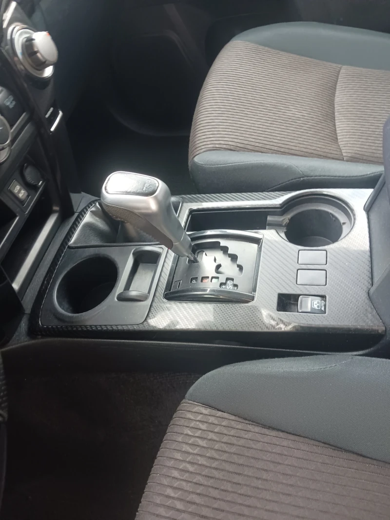 Toyota 4runner, снимка 2 - Автомобили и джипове - 52092917