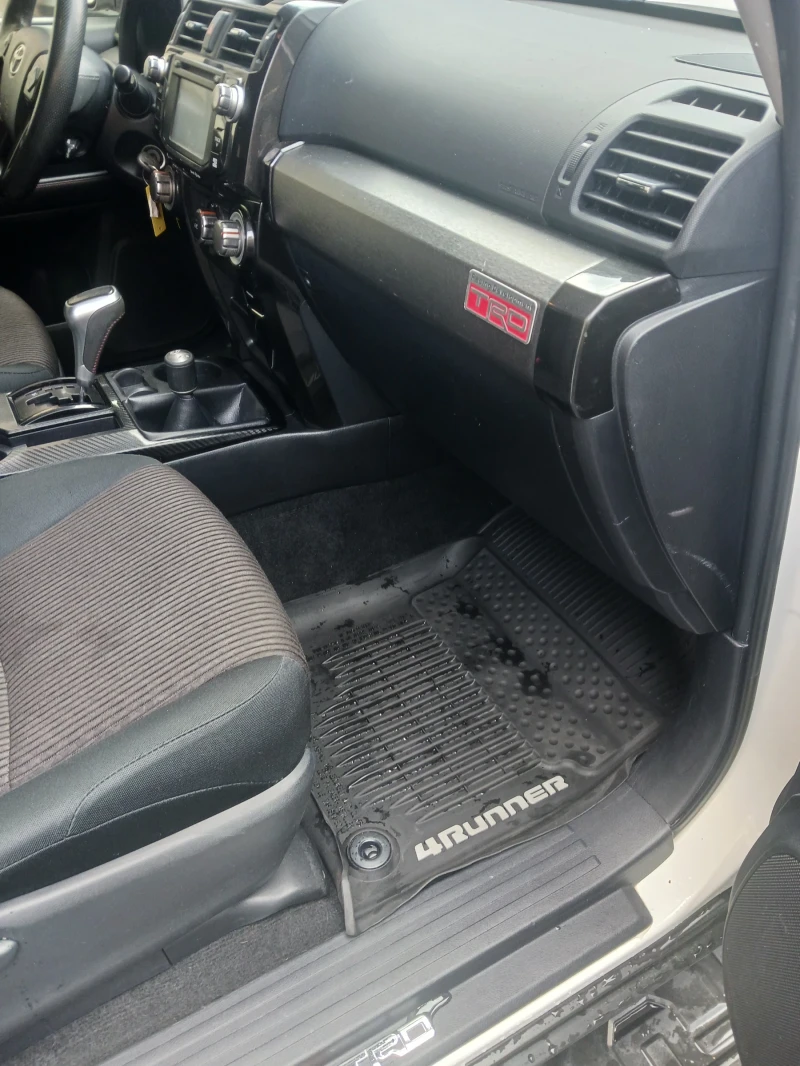 Toyota 4runner, снимка 10 - Автомобили и джипове - 52092917