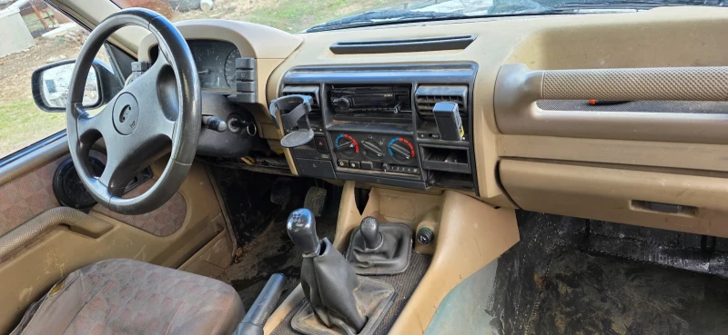 Land Rover Discovery 2.5TD, снимка 5 - Автомобили и джипове - 52954566