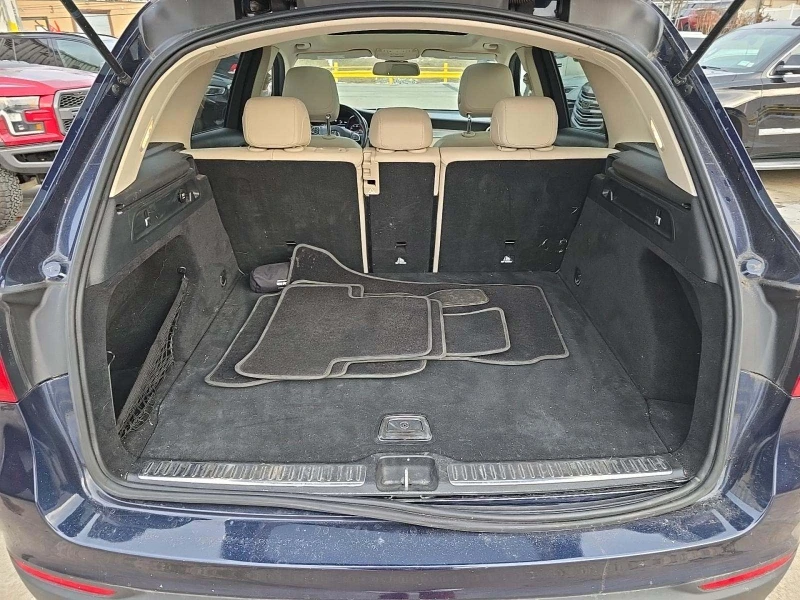 Mercedes-Benz GLC 300 2017* 9G TRONICK* BURAMSTER* KEYLESS GO* PANO, снимка 12 - Автомобили и джипове - 53108743