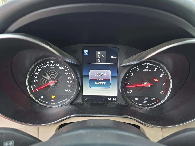 Mercedes-Benz GLC 300 2017* 9G TRONICK* BURAMSTER* KEYLESS GO* PANO, снимка 5 - Автомобили и джипове - 53108743