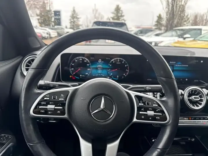 Mercedes-Benz GLB 250 PREMIUM* 360КАМЕРА* ПОДГРЕВ* LANE* ASSIST* , снимка 8 - Автомобили и джипове - 54450633
