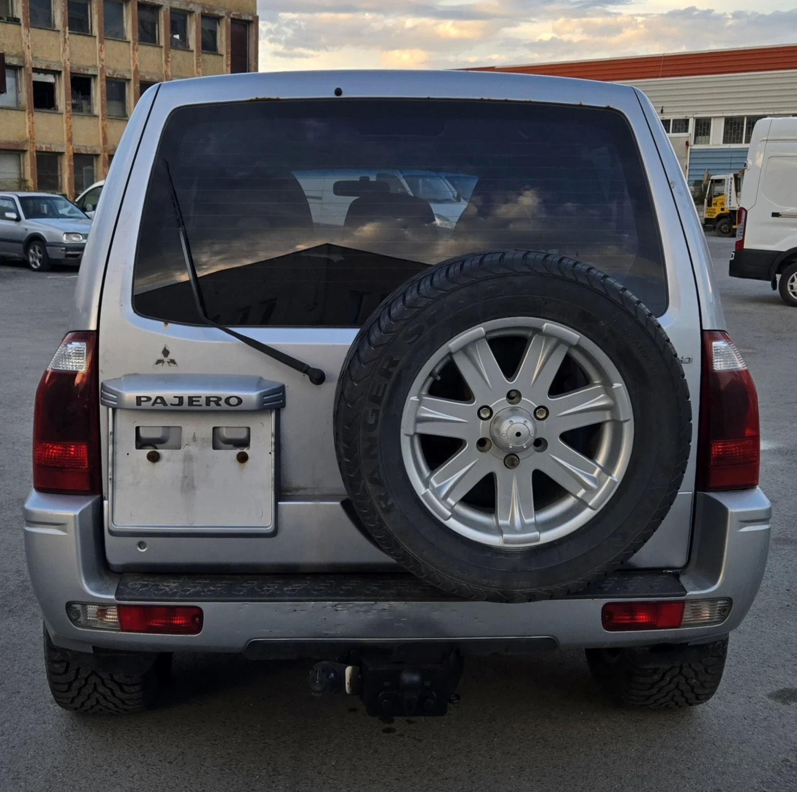 Mitsubishi Pajero 3.2 Di D-GLX - изображение 5