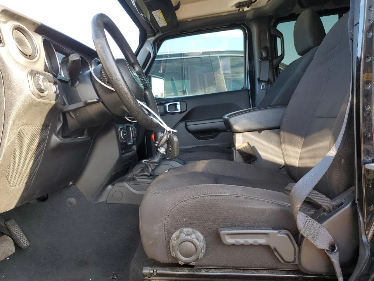 Jeep Wrangler SPORT - изображение 7