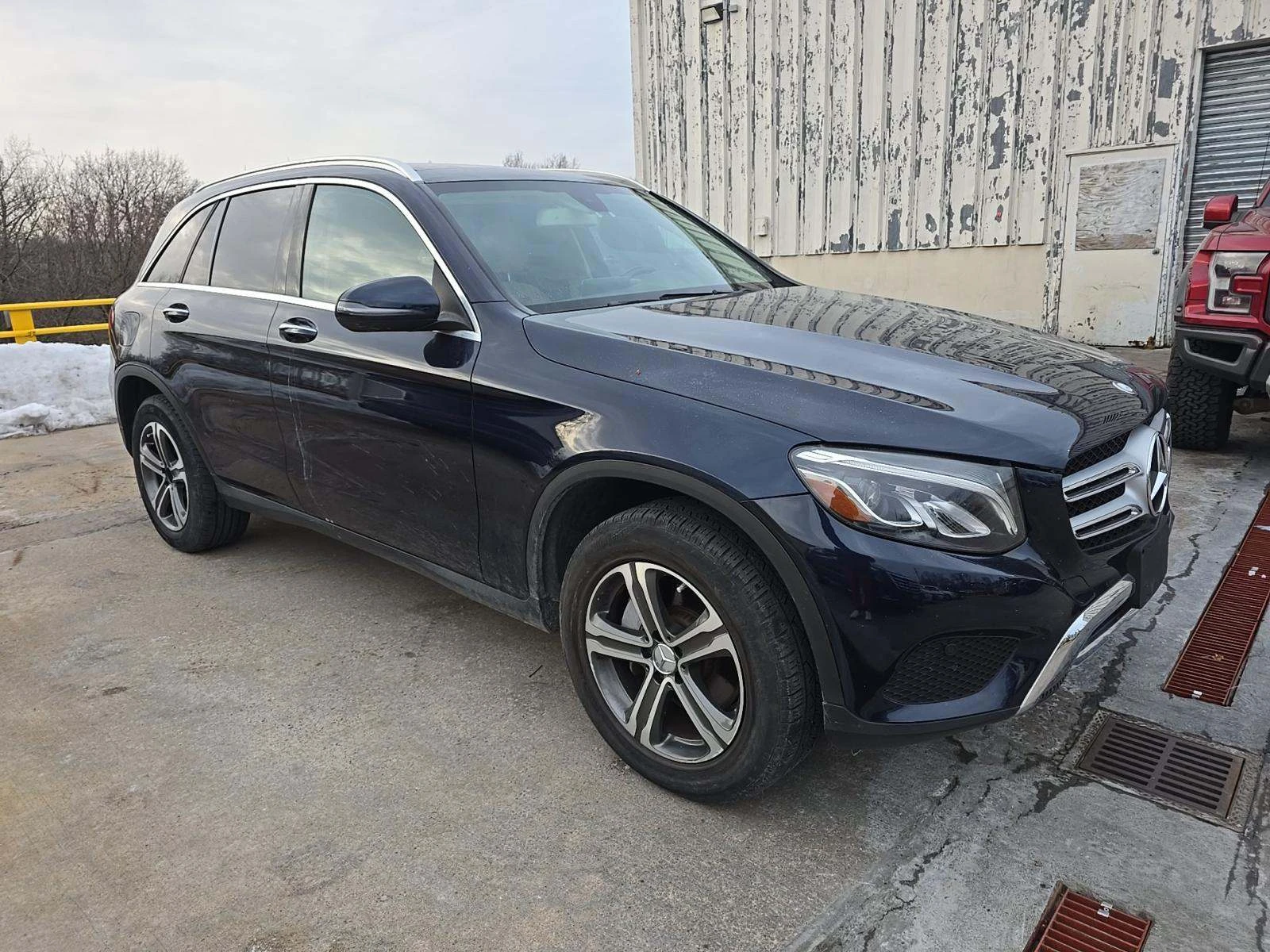 Mercedes-Benz GLC 300 2017* 9G TRONICK* BURAMSTER* KEYLESS GO* PANO | Mobile.bg � ����������� 2