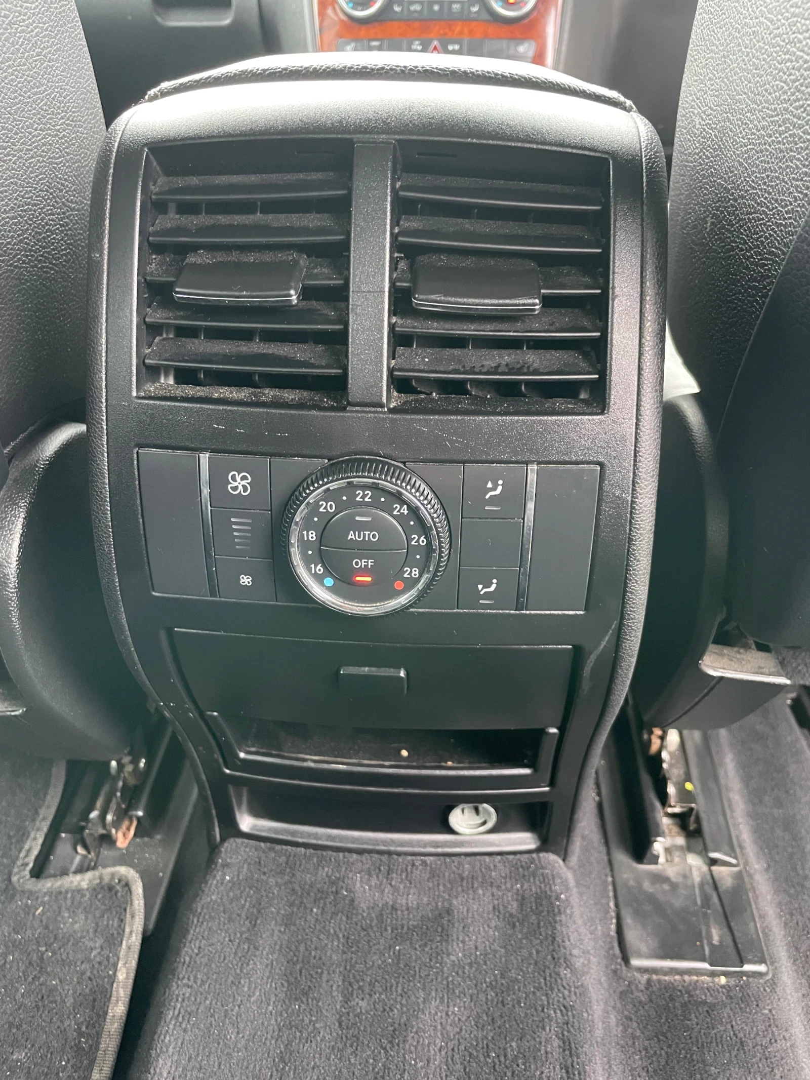 Mercedes-Benz GL 420, снимка 14 - Автомобили и джипове - 53857778