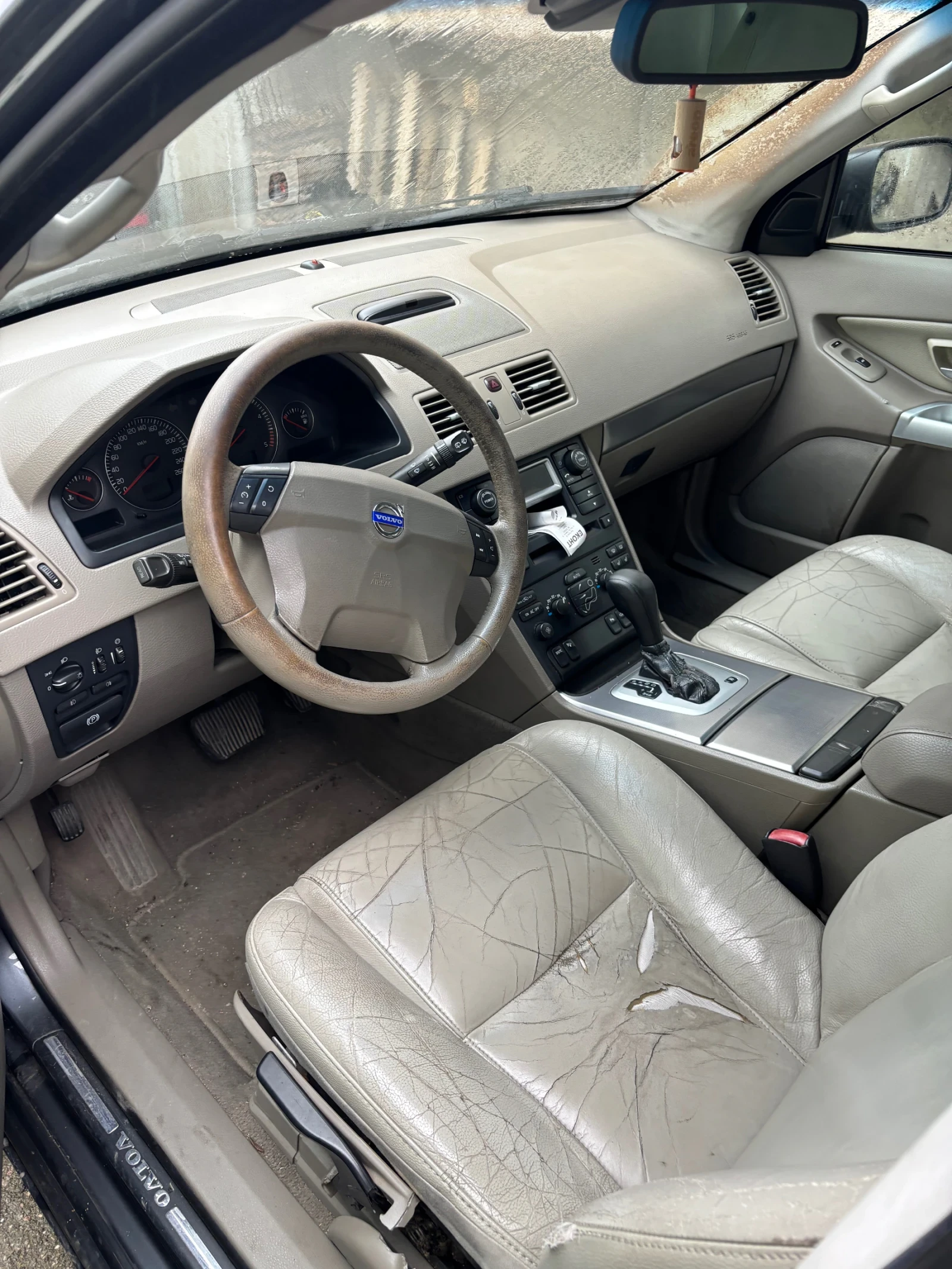 Volvo Xc90, снимка 4 - Автомобили и джипове - 54063285