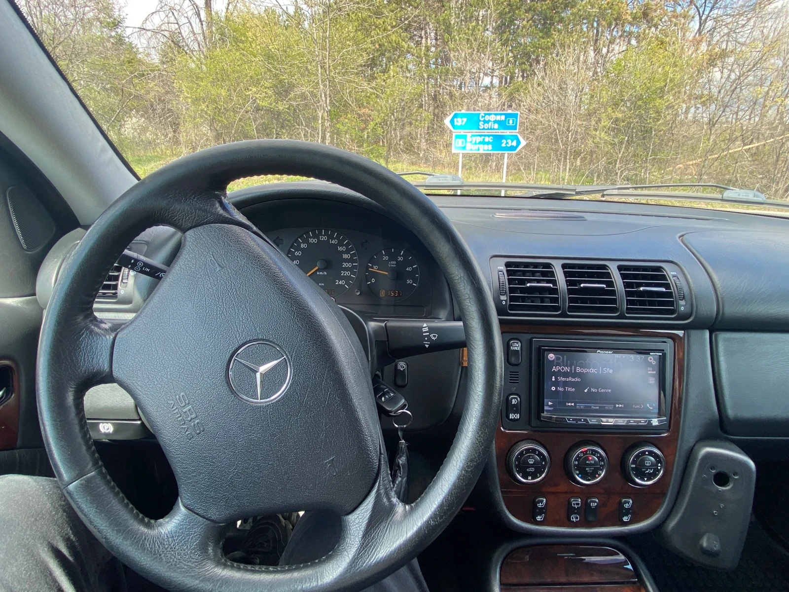 Mercedes-Benz ML 270 ТОП, снимка 15 - Автомобили и джипове - 54159519