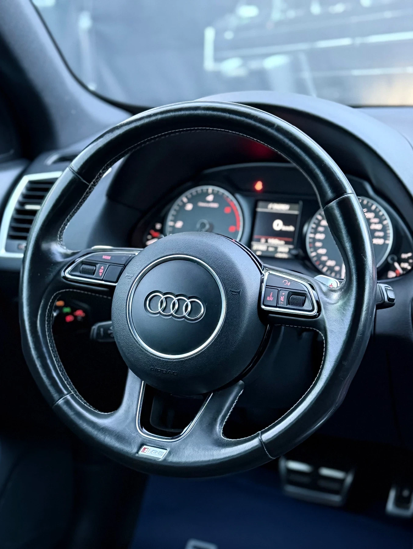 Audi SQ5 COMPETITION| 326HP| FACE| S-LINE| 8ZF| ЛИЗИНГ, снимка 12 - Автомобили и джипове - 54431157