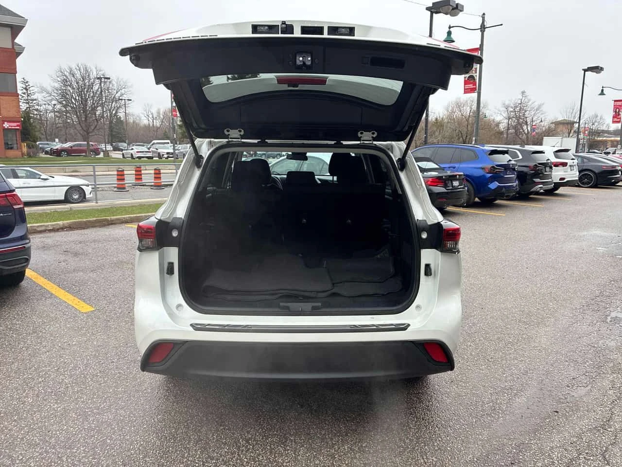 Toyota Highlander | LE | ПОДГРЕВ | CARFAX | АВТОКРЕДИТ | , снимка 14 - Автомобили и джипове - 54545596