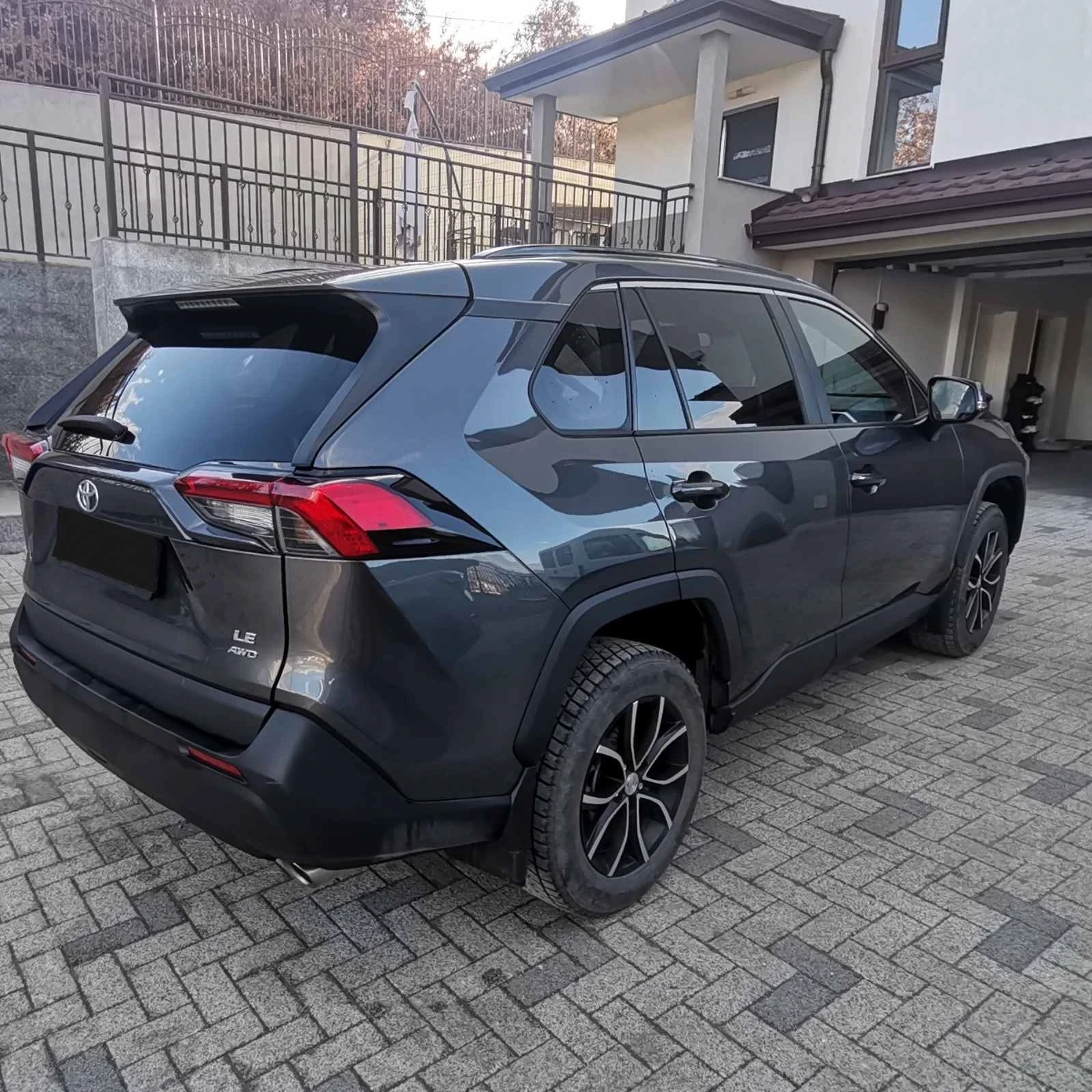 Toyota Rav4 2, 5 Hybrid, снимка 5 - Автомобили и джипове - 54714392